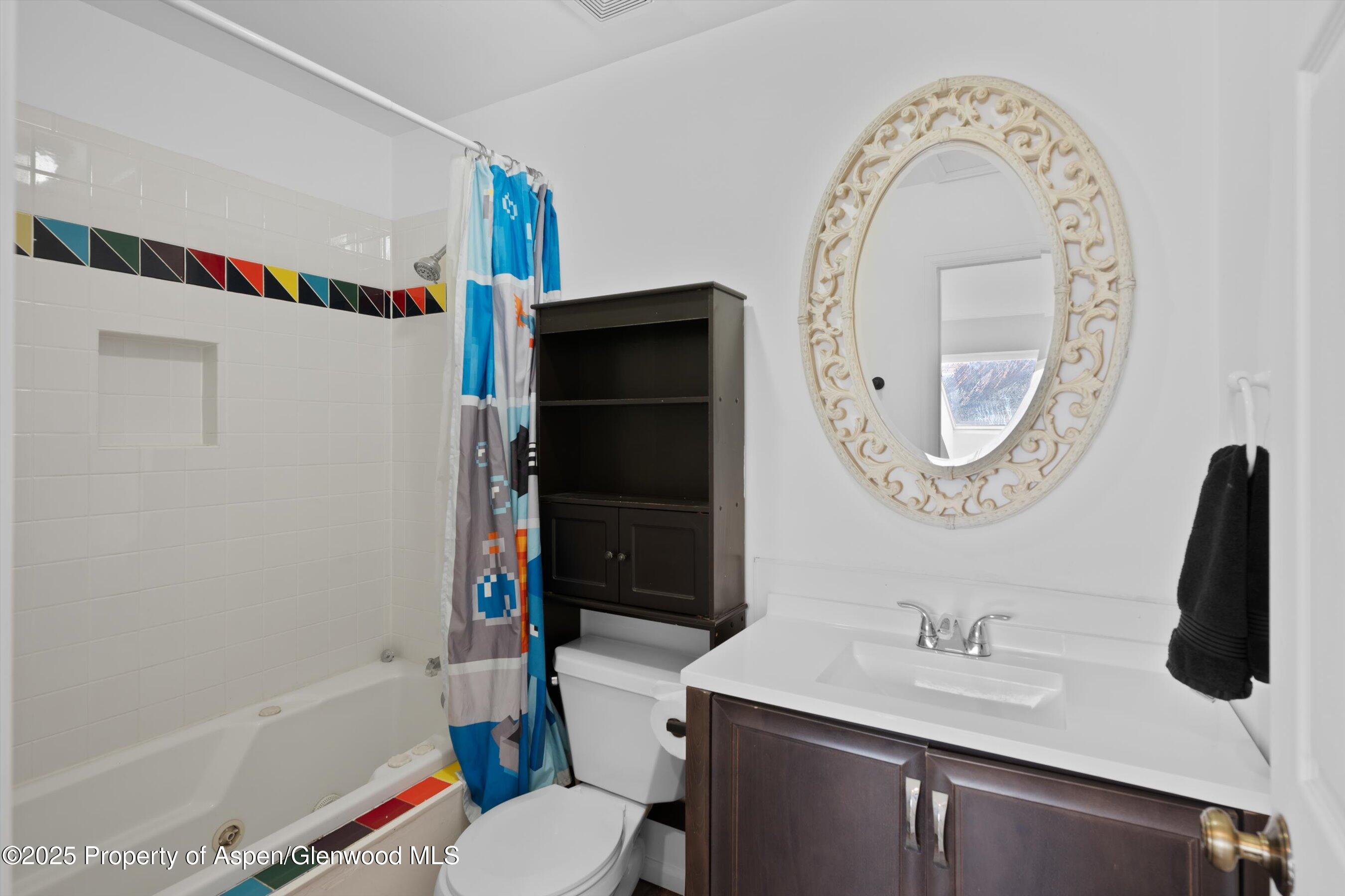 Parachute, Colorado 81635, United States, 4 Bedrooms Bedrooms, ,4 BathroomsBathrooms,Residential,Active,240296