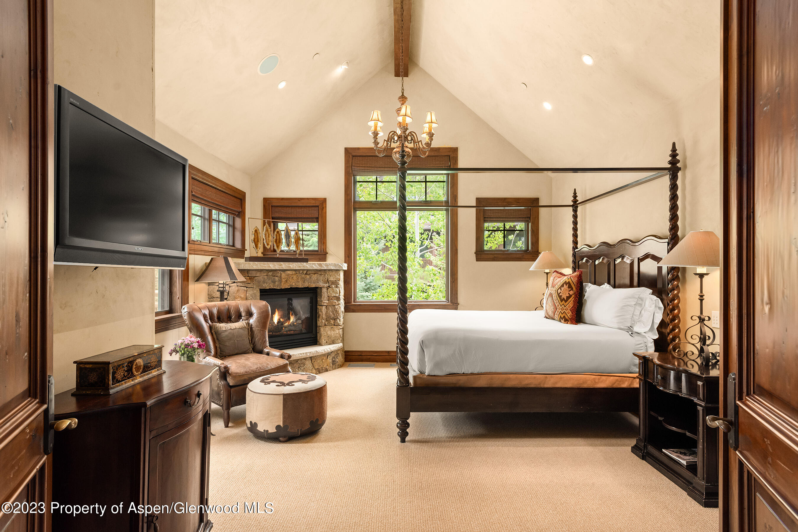 Aspen, Colorado 81611, United States, 4 Bedrooms Bedrooms, ,5 BathroomsBathrooms,Residential,Active,75564