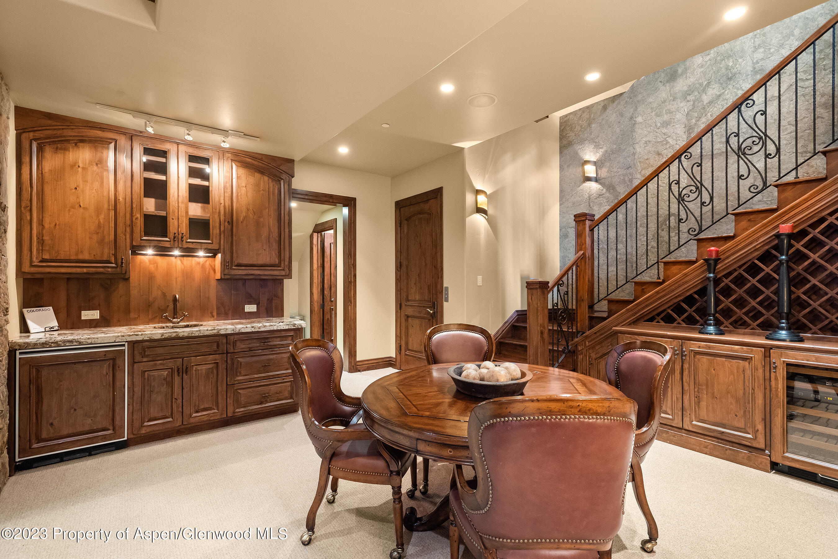 Aspen, Colorado 81611, United States, 4 Bedrooms Bedrooms, ,5 BathroomsBathrooms,Residential,Active,75564