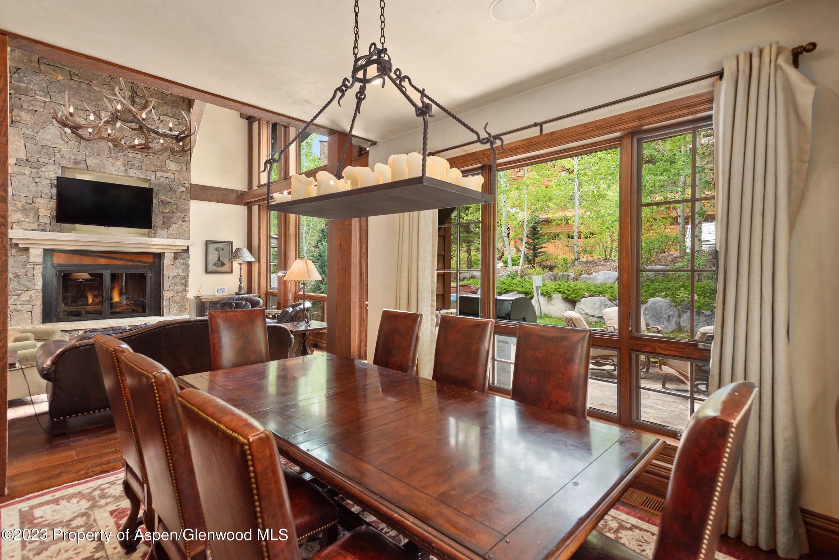 Aspen, Colorado 81611, United States, 4 Bedrooms Bedrooms, ,5 BathroomsBathrooms,Residential,Active,75564