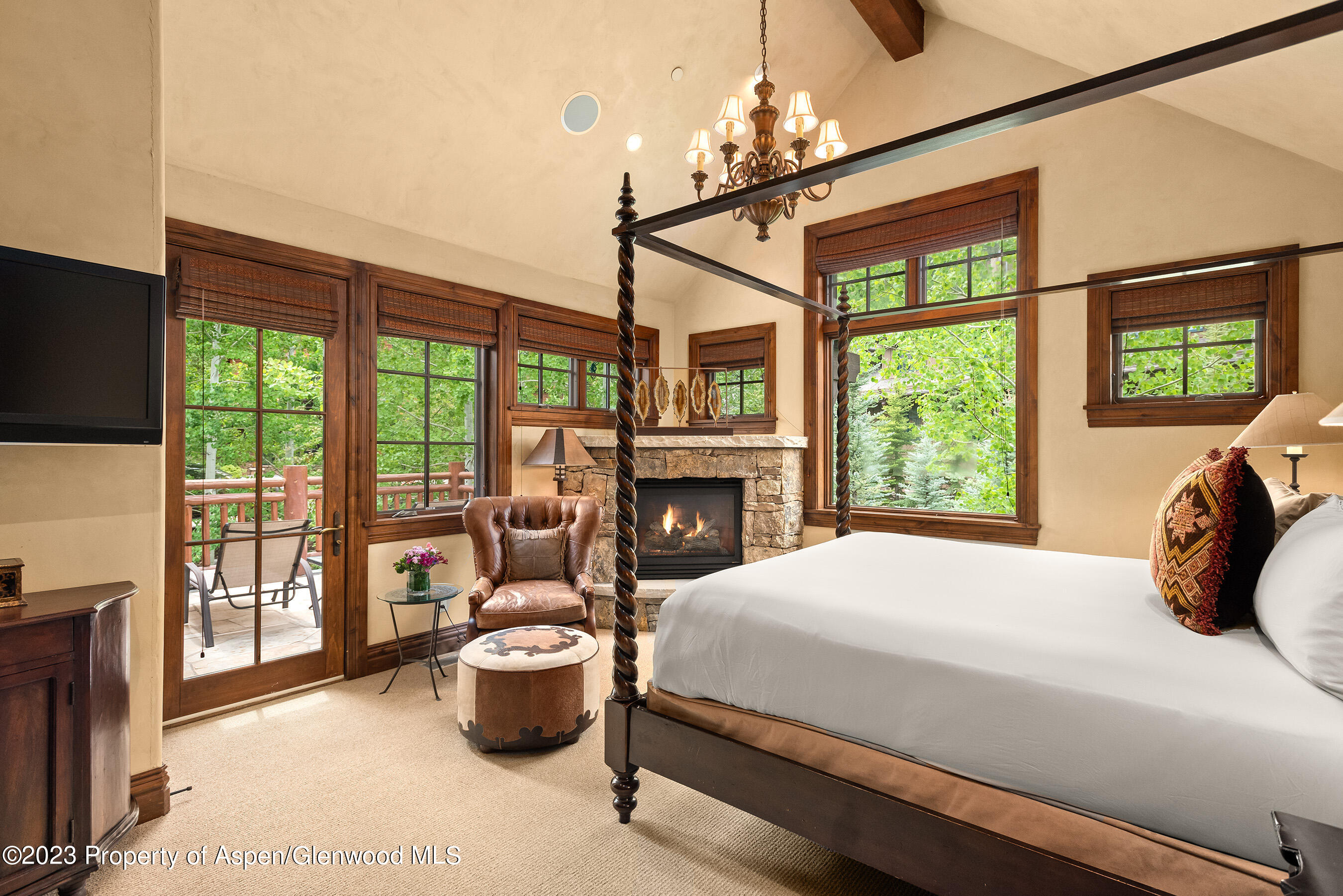 Aspen, Colorado 81611, United States, 4 Bedrooms Bedrooms, ,5 BathroomsBathrooms,Residential,Active,75564