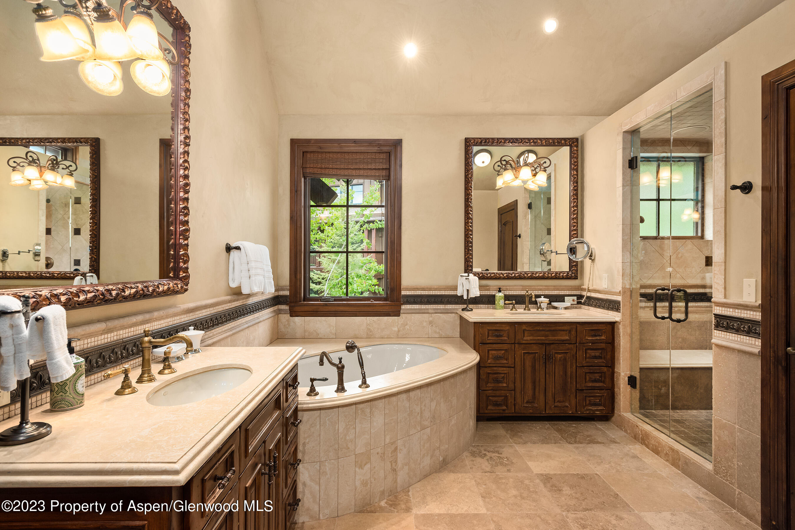 Aspen, Colorado 81611, United States, 4 Bedrooms Bedrooms, ,5 BathroomsBathrooms,Residential,Active,75564