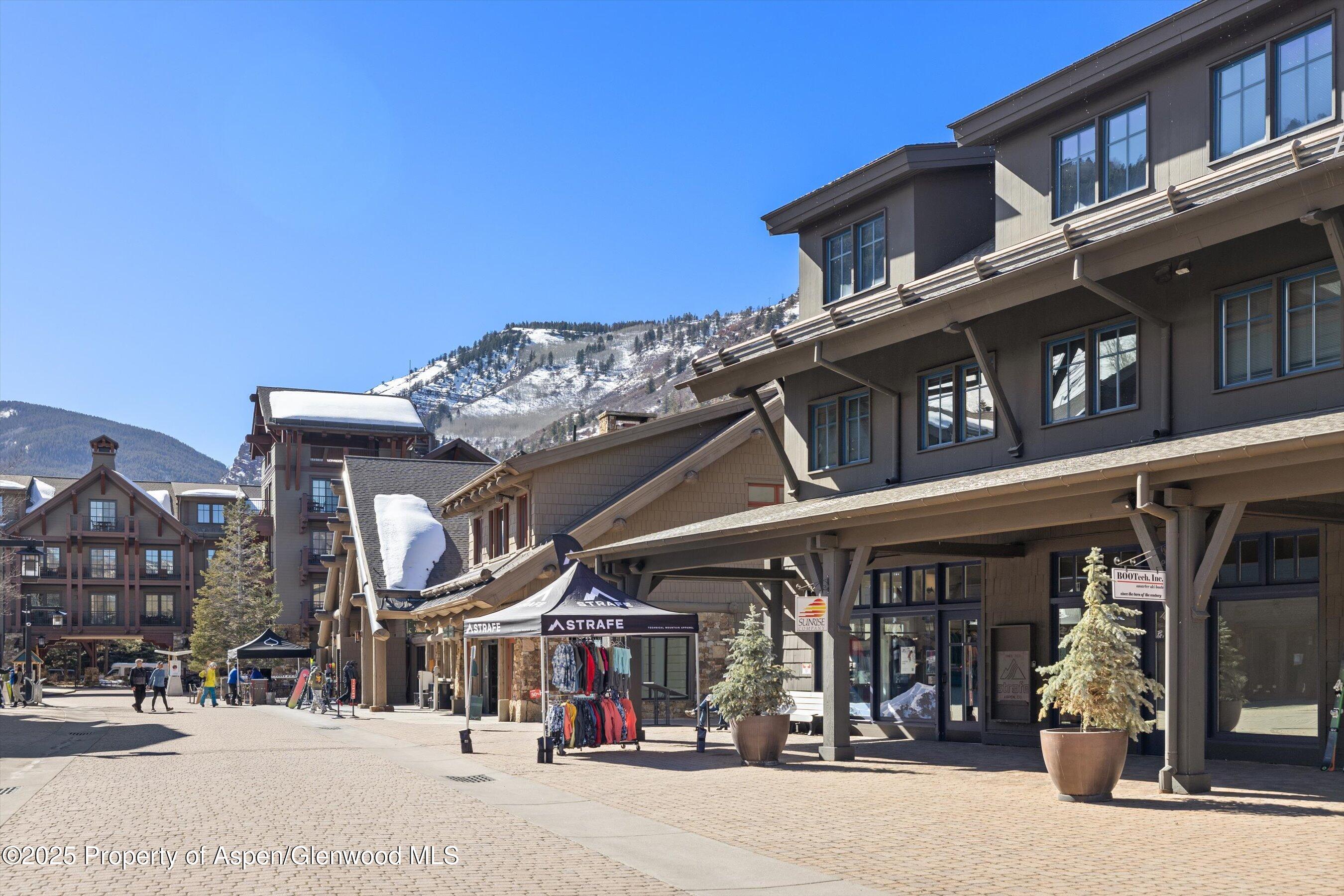 Aspen, Colorado 81611, United States, 4 Bedrooms Bedrooms, ,5 BathroomsBathrooms,Residential,Active,75564