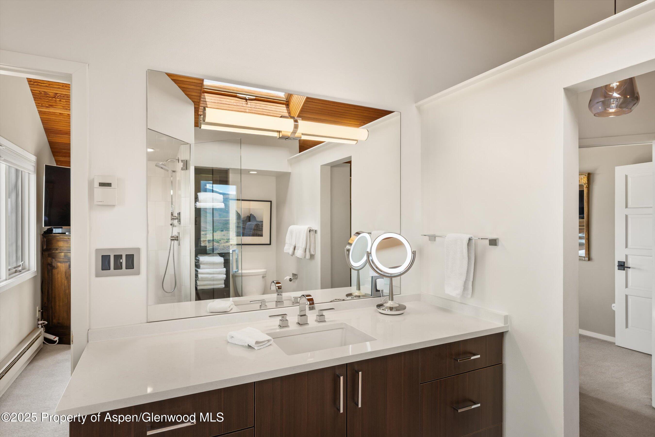 Aspen, Colorado 81611, United States, 4 Bedrooms Bedrooms, ,3 BathroomsBathrooms,Residential,Active,207493