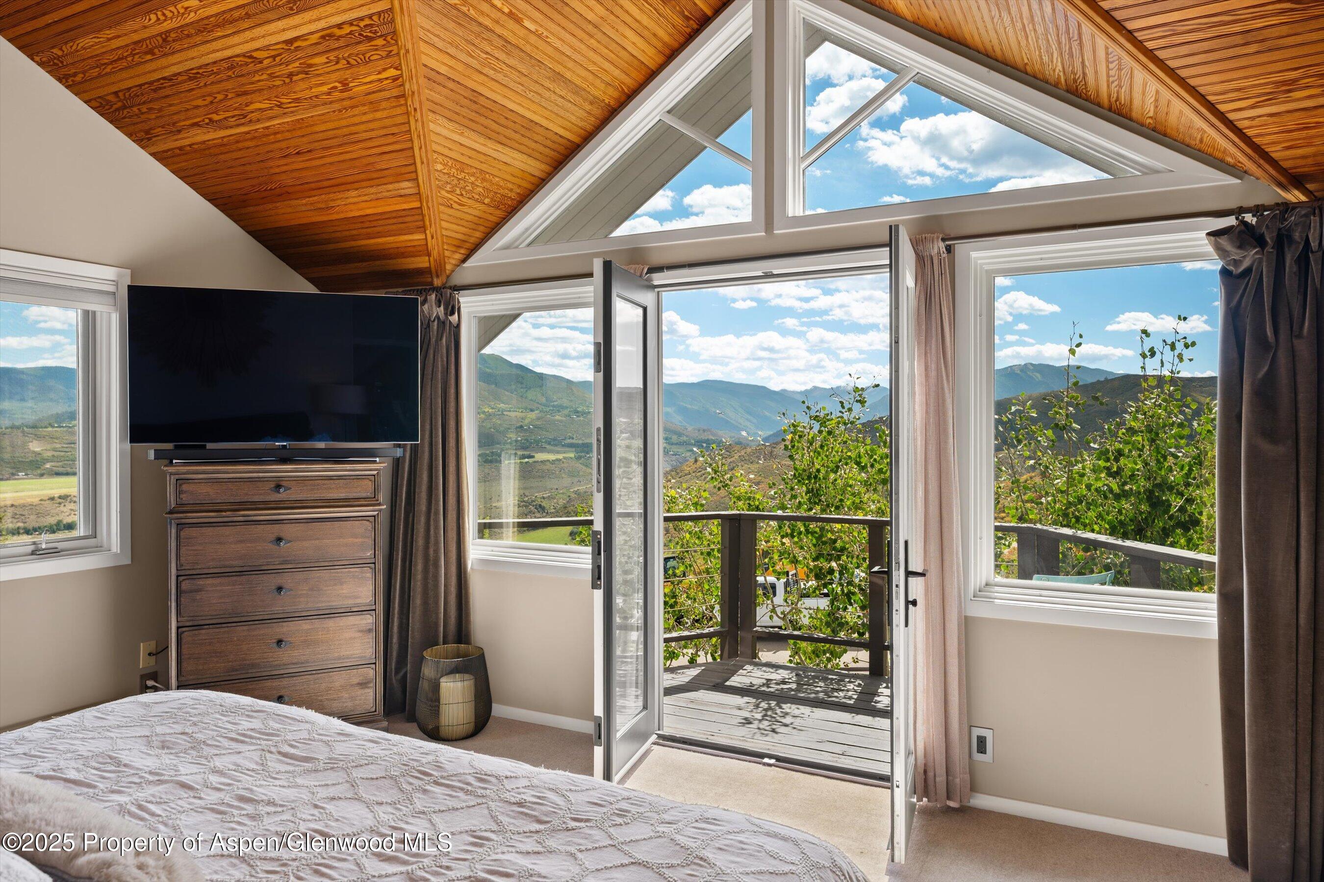 Aspen, Colorado 81611, United States, 4 Bedrooms Bedrooms, ,3 BathroomsBathrooms,Residential,Active,207493