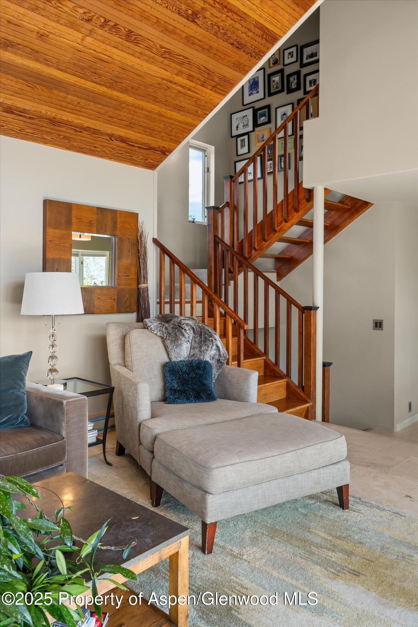 Aspen, Colorado 81611, United States, 4 Bedrooms Bedrooms, ,3 BathroomsBathrooms,Residential,Active,207493