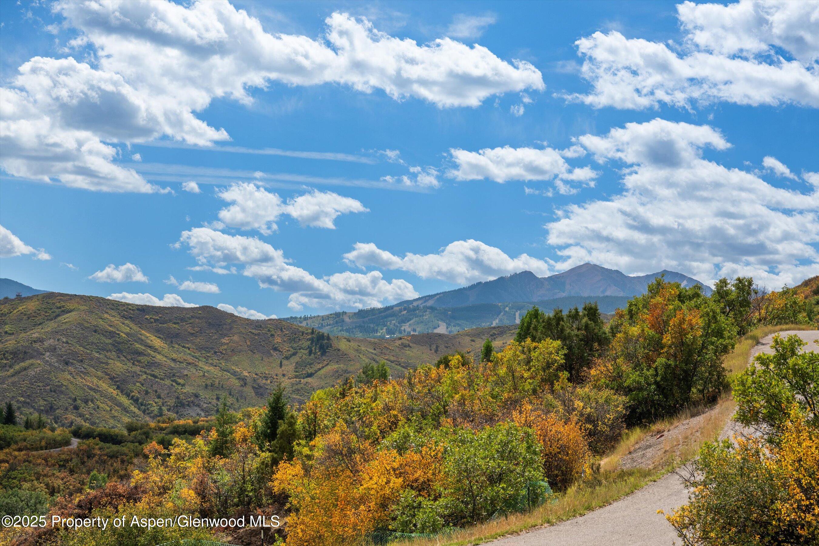 Aspen, Colorado 81611, United States, 4 Bedrooms Bedrooms, ,3 BathroomsBathrooms,Residential,Active,207493