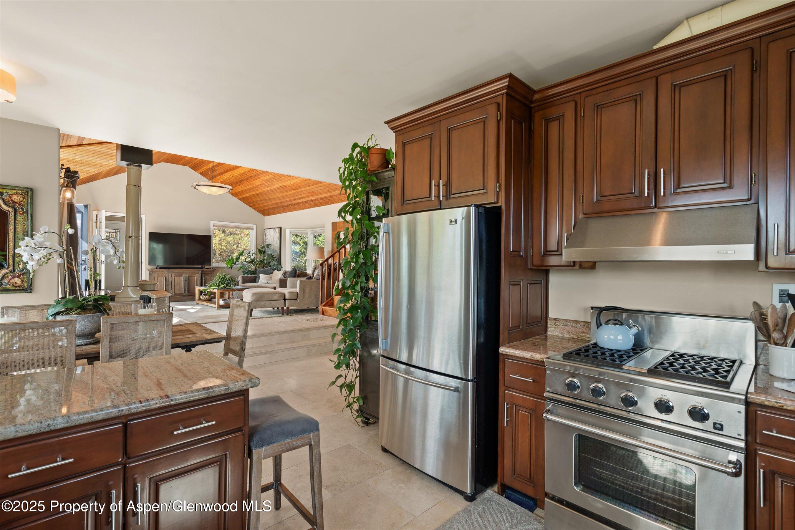 Aspen, Colorado 81611, United States, 4 Bedrooms Bedrooms, ,3 BathroomsBathrooms,Residential,Active,207493