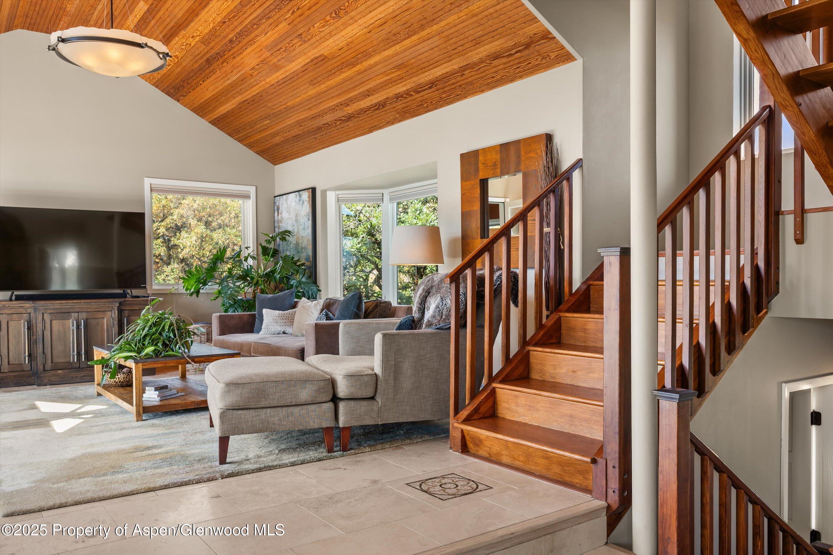 Aspen, Colorado 81611, United States, 4 Bedrooms Bedrooms, ,3 BathroomsBathrooms,Residential,Active,207493