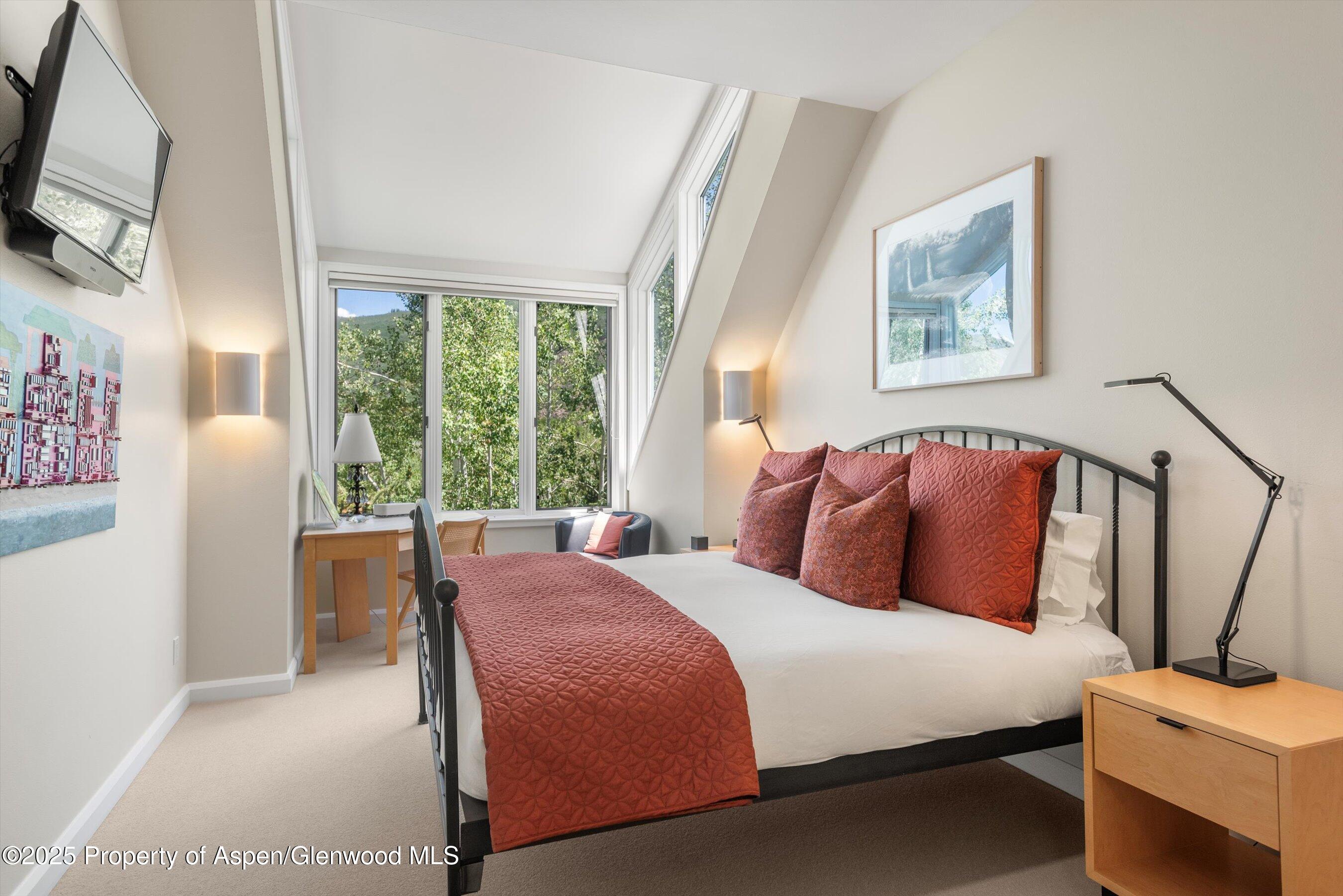 Aspen, Colorado 81611, United States, 4 Bedrooms Bedrooms, ,6 BathroomsBathrooms,Residential,Active,72455