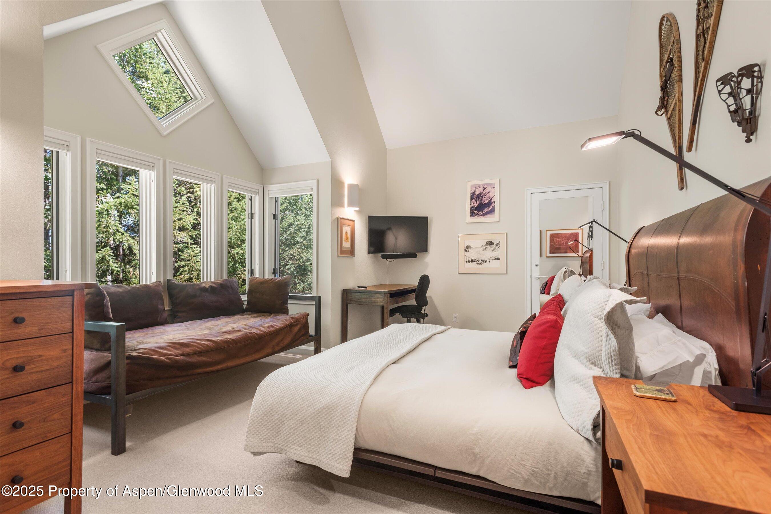 Aspen, Colorado 81611, United States, 4 Bedrooms Bedrooms, ,6 BathroomsBathrooms,Residential,Active,72455