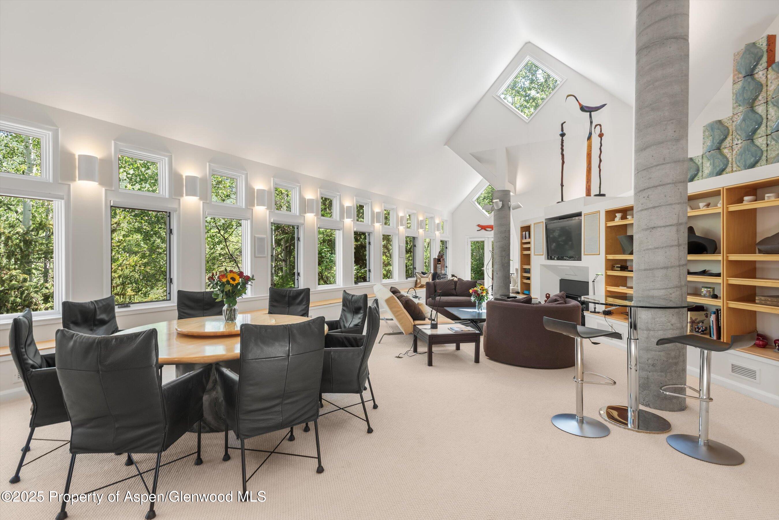 Aspen, Colorado 81611, United States, 4 Bedrooms Bedrooms, ,6 BathroomsBathrooms,Residential,Active,72455