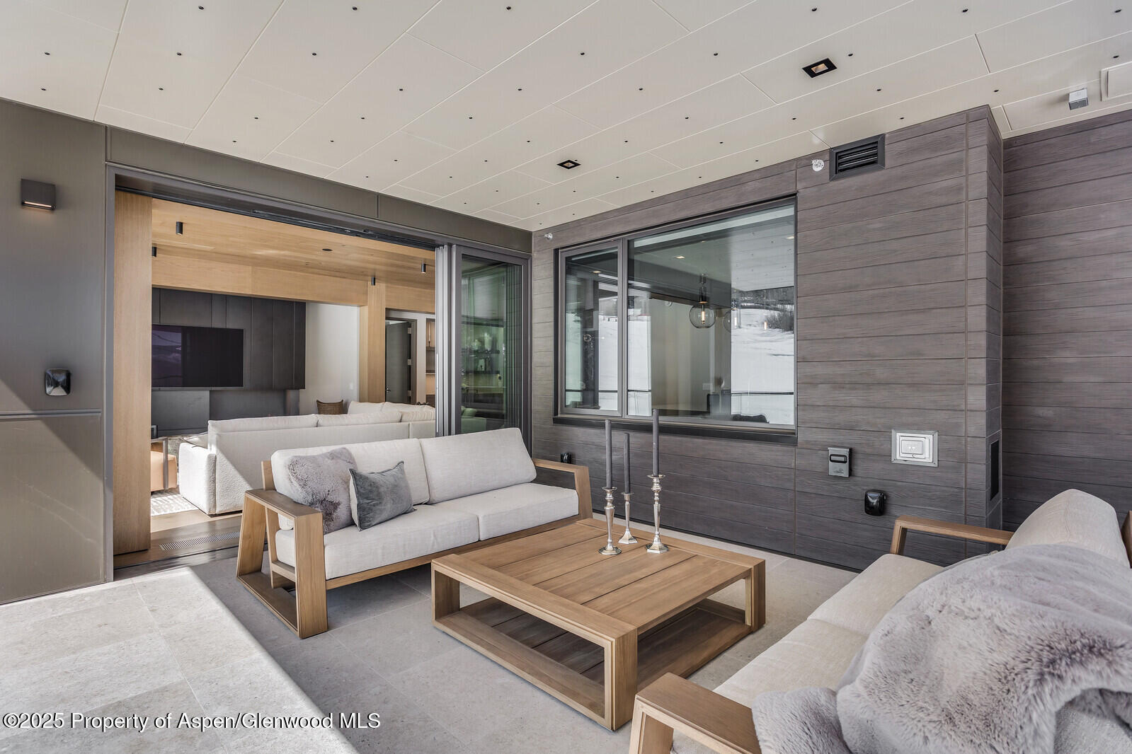 Snowmass Village, Colorado 81615, United States, 4 Bedrooms Bedrooms, ,4 BathroomsBathrooms,Residential,Active,103718