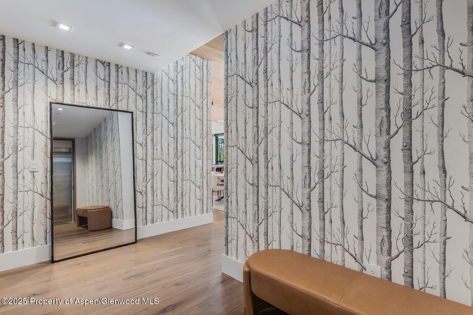 Snowmass Village, Colorado 81615, United States, 4 Bedrooms Bedrooms, ,4 BathroomsBathrooms,Residential,Active,103718