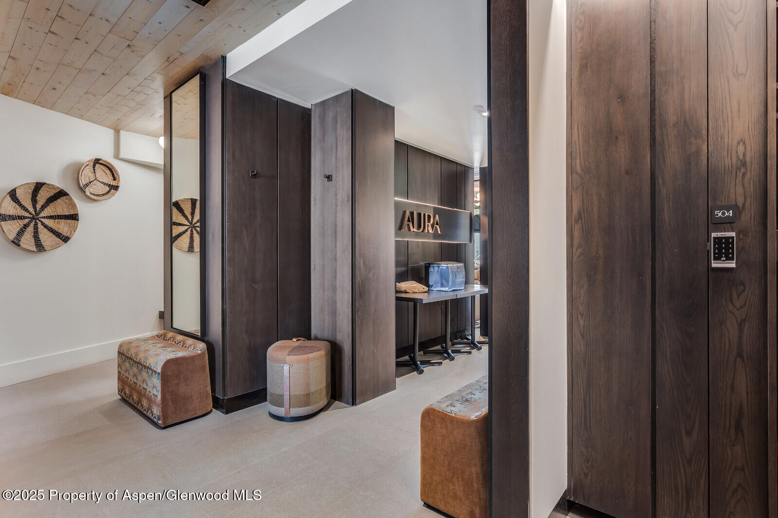 Snowmass Village, Colorado 81615, United States, 4 Bedrooms Bedrooms, ,4 BathroomsBathrooms,Residential,Active,103718