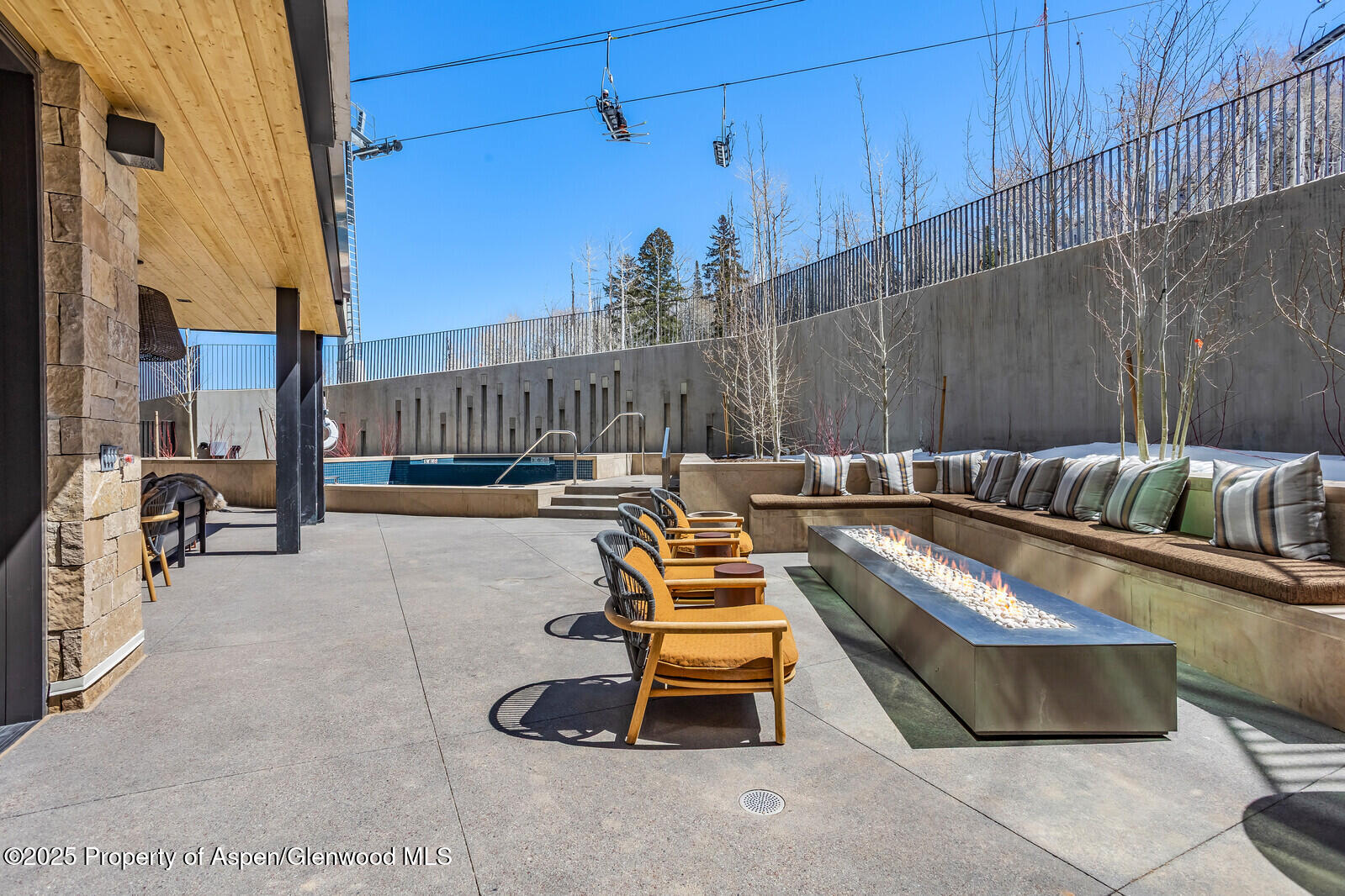 Snowmass Village, Colorado 81615, United States, 4 Bedrooms Bedrooms, ,4 BathroomsBathrooms,Residential,Active,103718