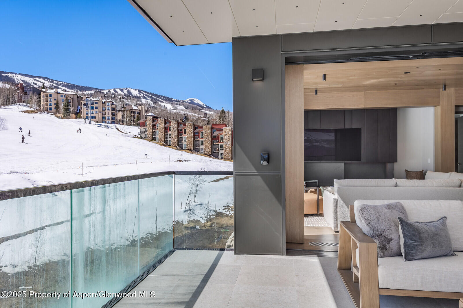 Snowmass Village, Colorado 81615, United States, 4 Bedrooms Bedrooms, ,4 BathroomsBathrooms,Residential,Active,103718