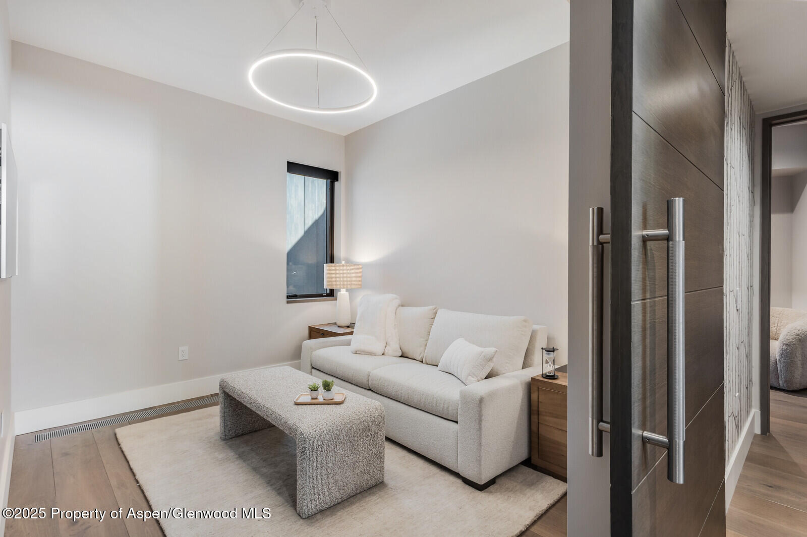 Snowmass Village, Colorado 81615, United States, 4 Bedrooms Bedrooms, ,4 BathroomsBathrooms,Residential,Active,103718