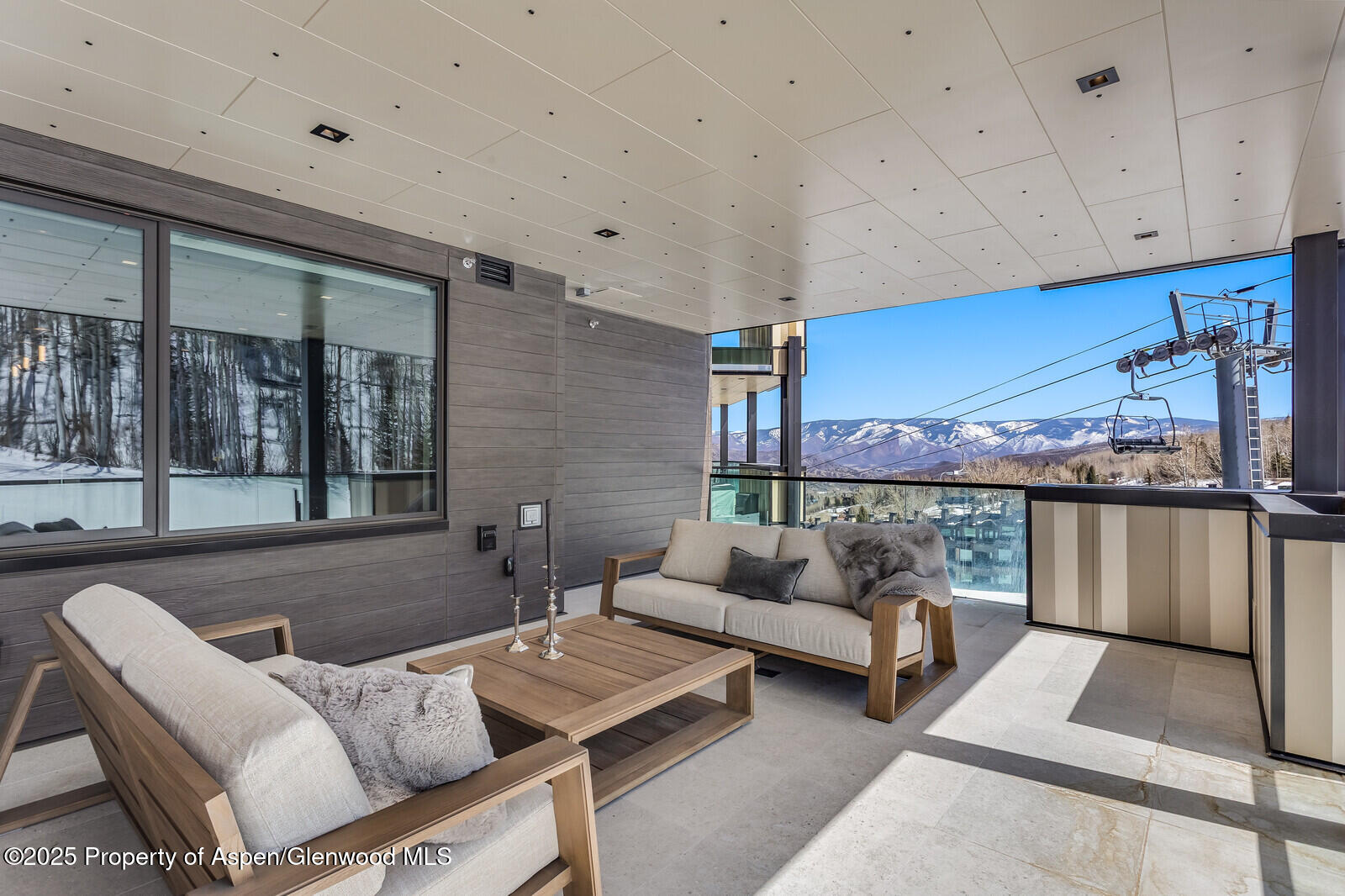 Snowmass Village, Colorado 81615, United States, 4 Bedrooms Bedrooms, ,4 BathroomsBathrooms,Residential,Active,103718