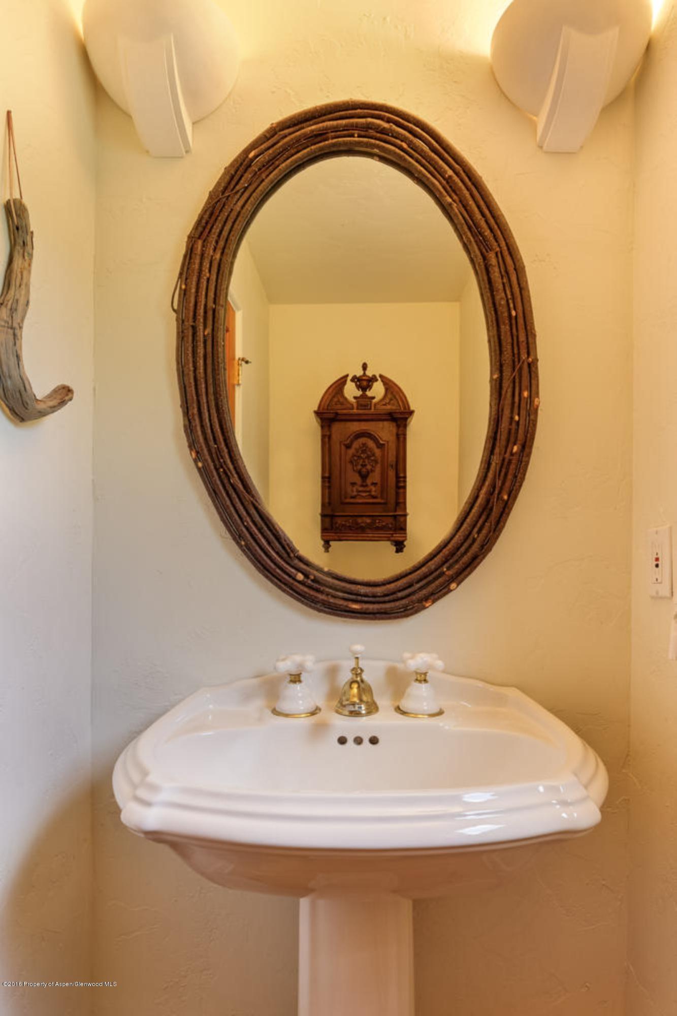 Aspen, Colorado 81611, United States, 3 Bedrooms Bedrooms, ,4 BathroomsBathrooms,Residential,Active,75566