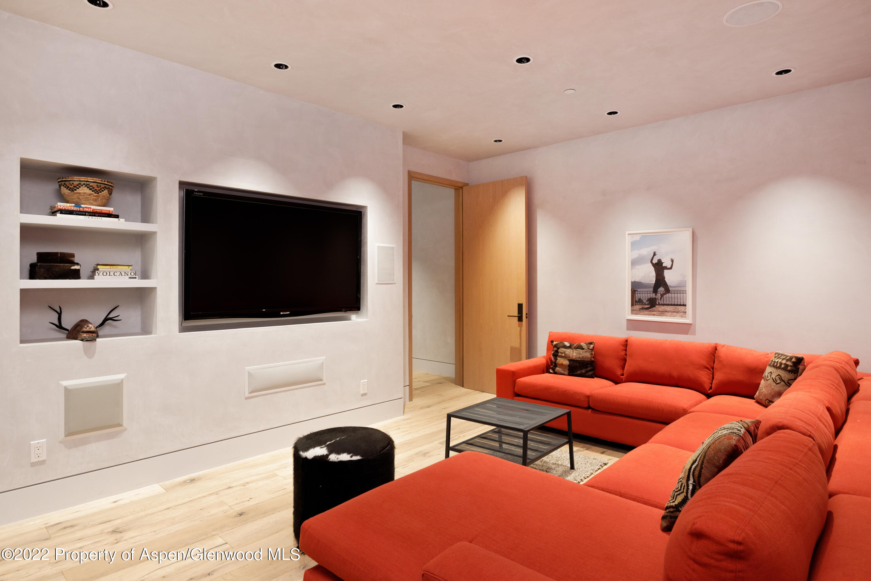 Aspen, Colorado 81611, United States, 4 Bedrooms Bedrooms, ,5 BathroomsBathrooms,Residential,Active,74226