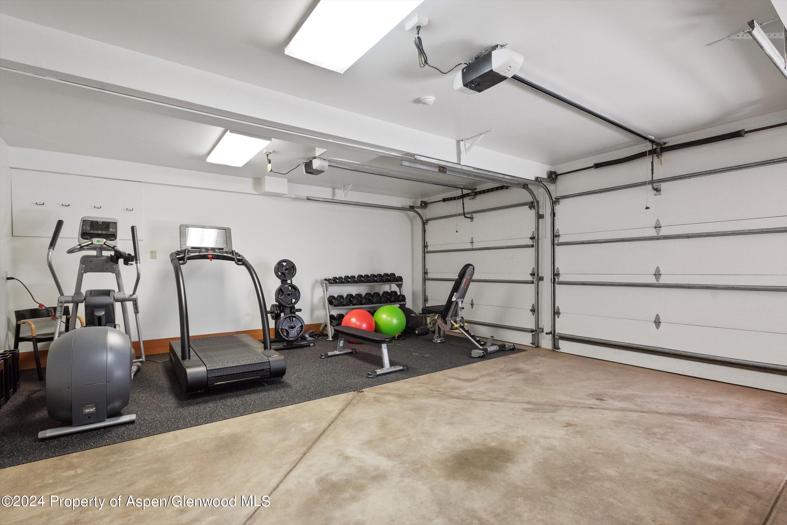 Aspen, Colorado 81611, United States, 5 Bedrooms Bedrooms, ,7 BathroomsBathrooms,Residential,Active,54679