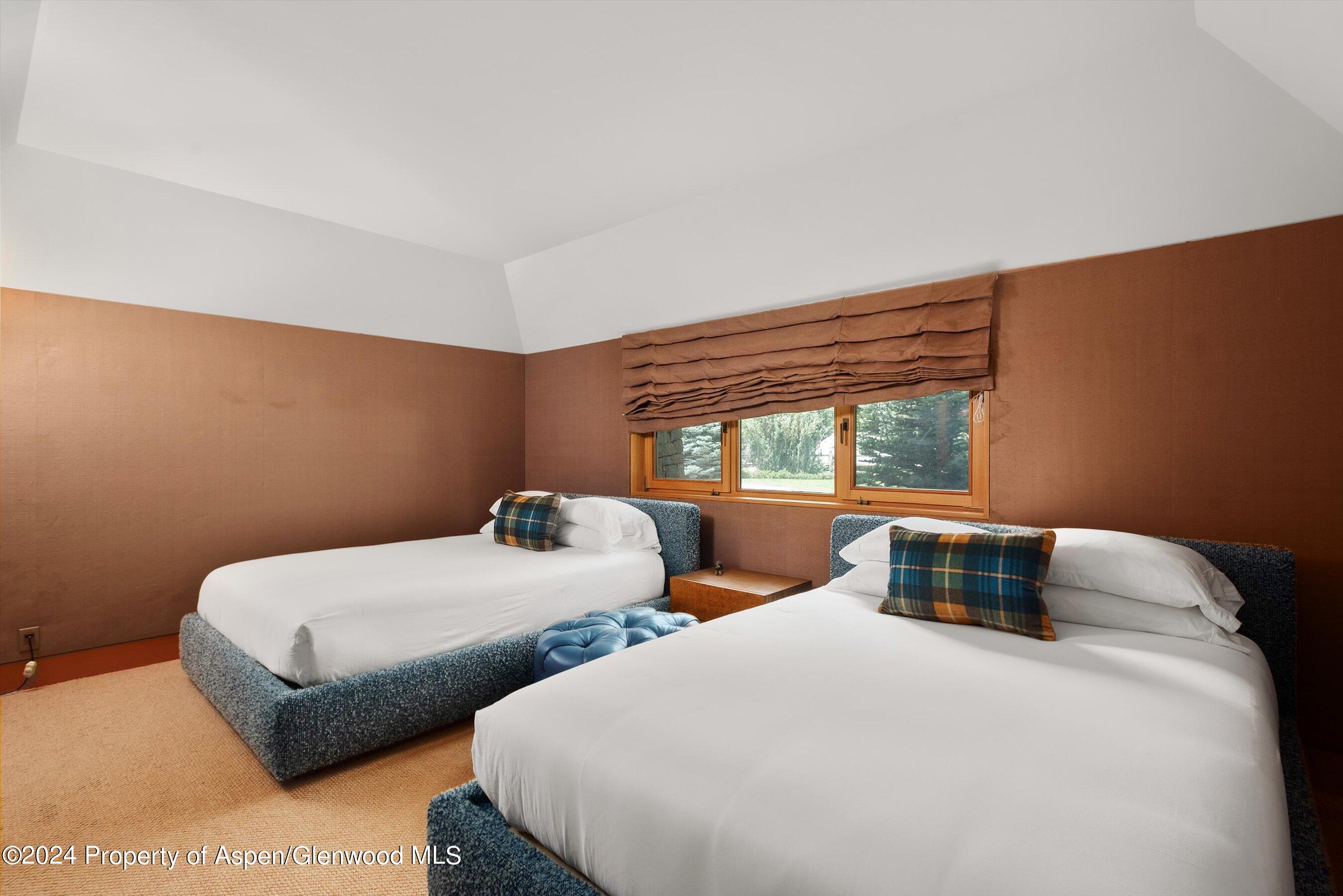 Aspen, Colorado 81611, United States, 5 Bedrooms Bedrooms, ,7 BathroomsBathrooms,Residential,Active,54679