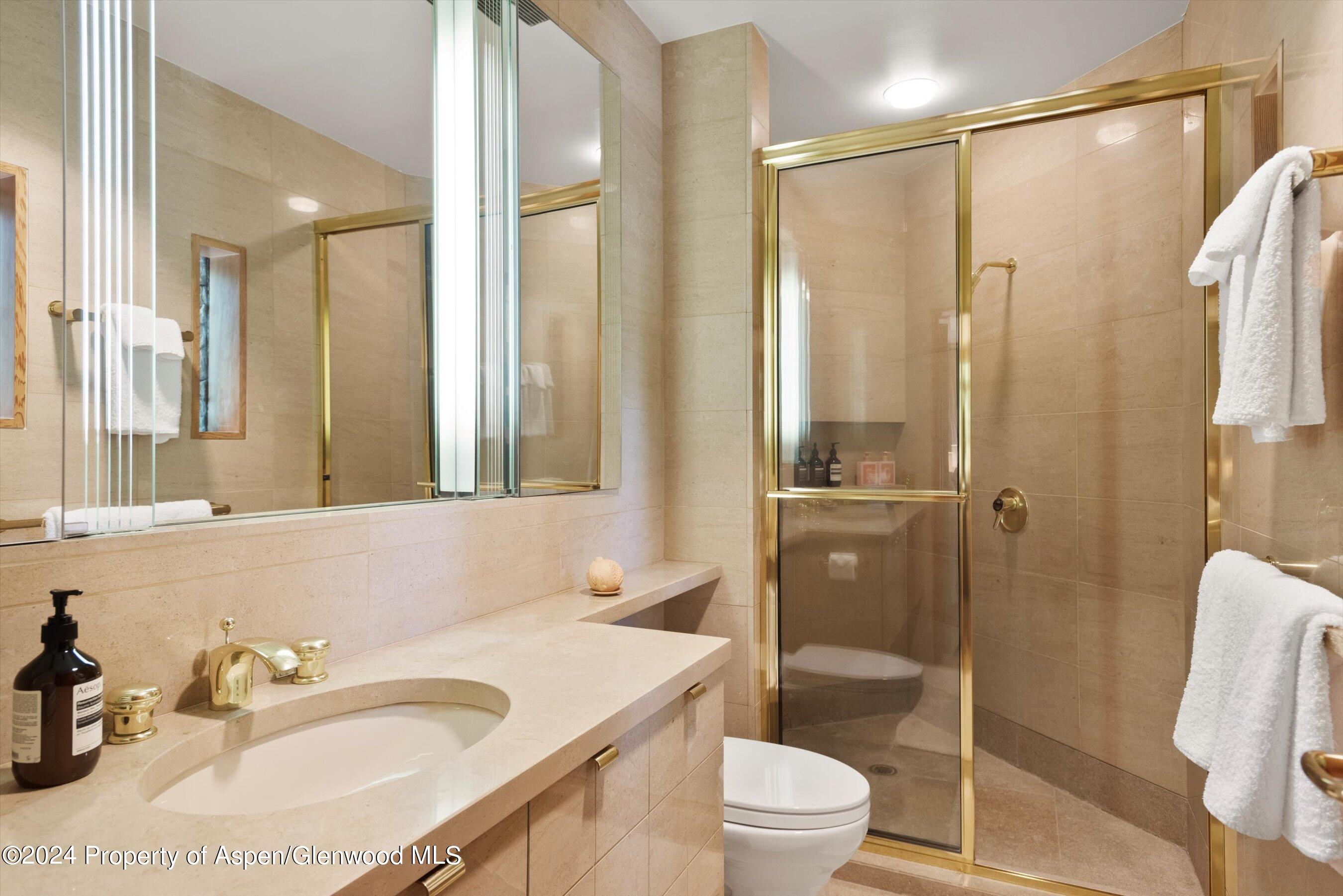 Aspen, Colorado 81611, United States, 5 Bedrooms Bedrooms, ,7 BathroomsBathrooms,Residential,Active,54679