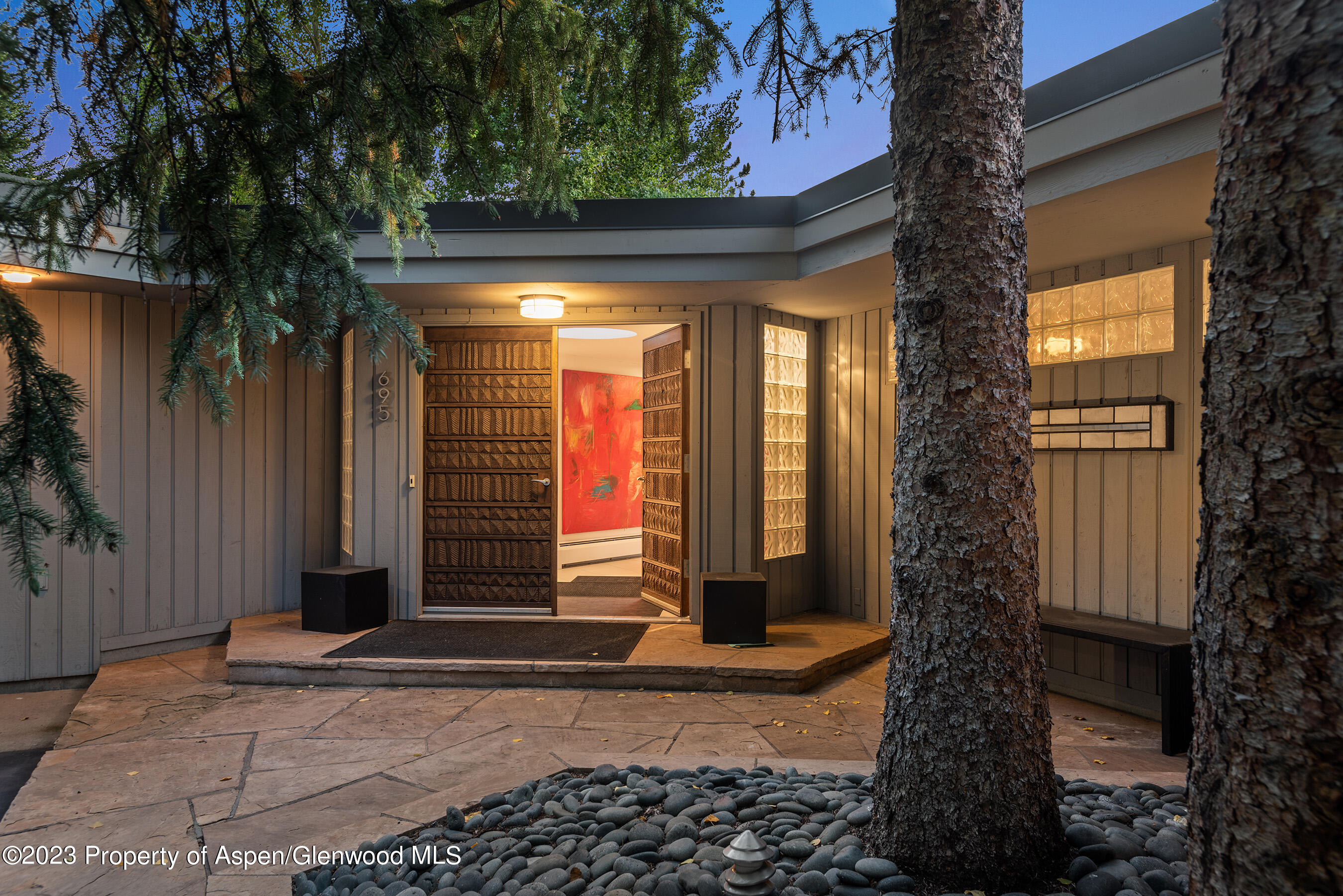 Aspen, Colorado 81611, United States, 4 Bedrooms Bedrooms, ,6 BathroomsBathrooms,Residential,Active,69733