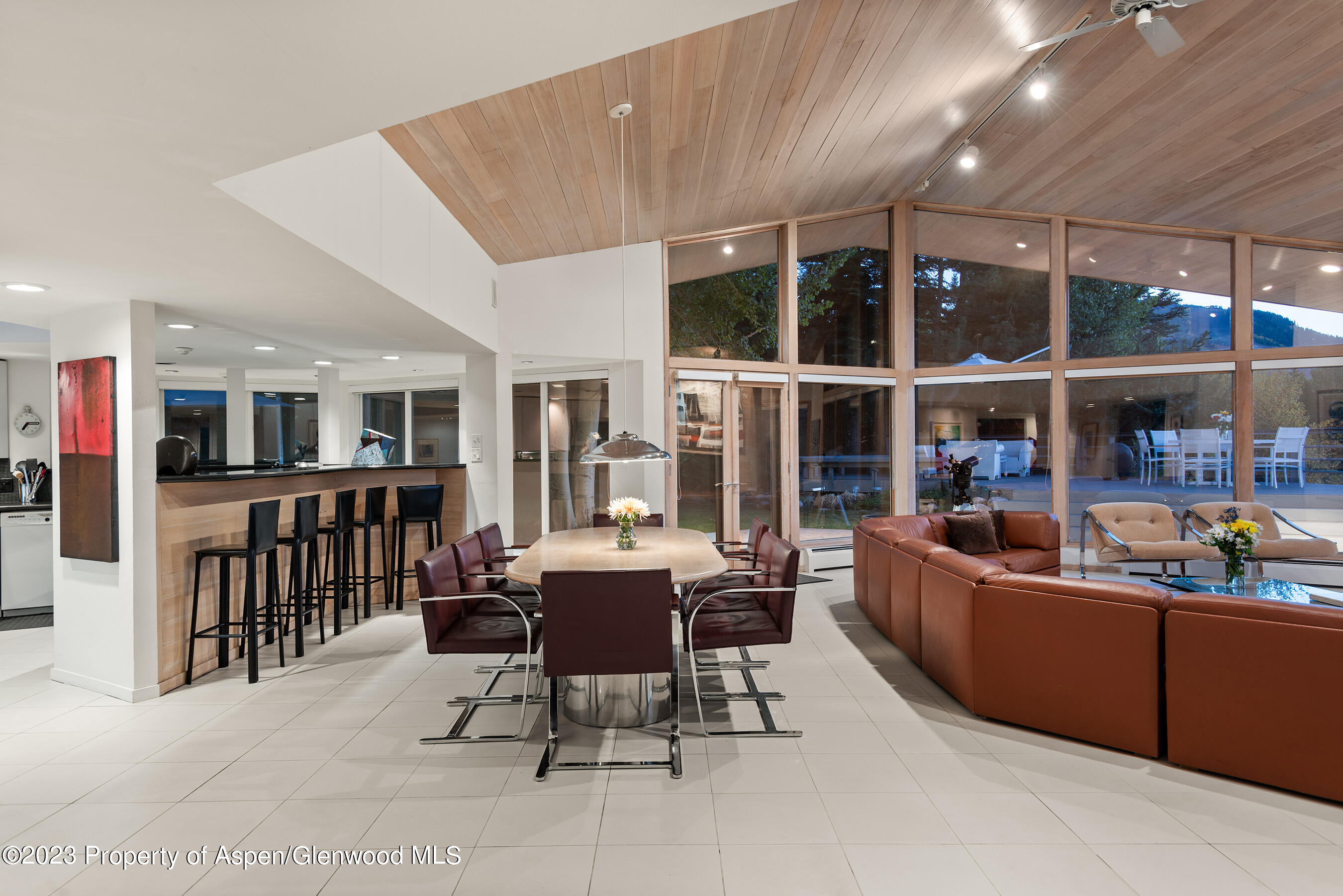 Aspen, Colorado 81611, United States, 4 Bedrooms Bedrooms, ,6 BathroomsBathrooms,Residential,Active,69733