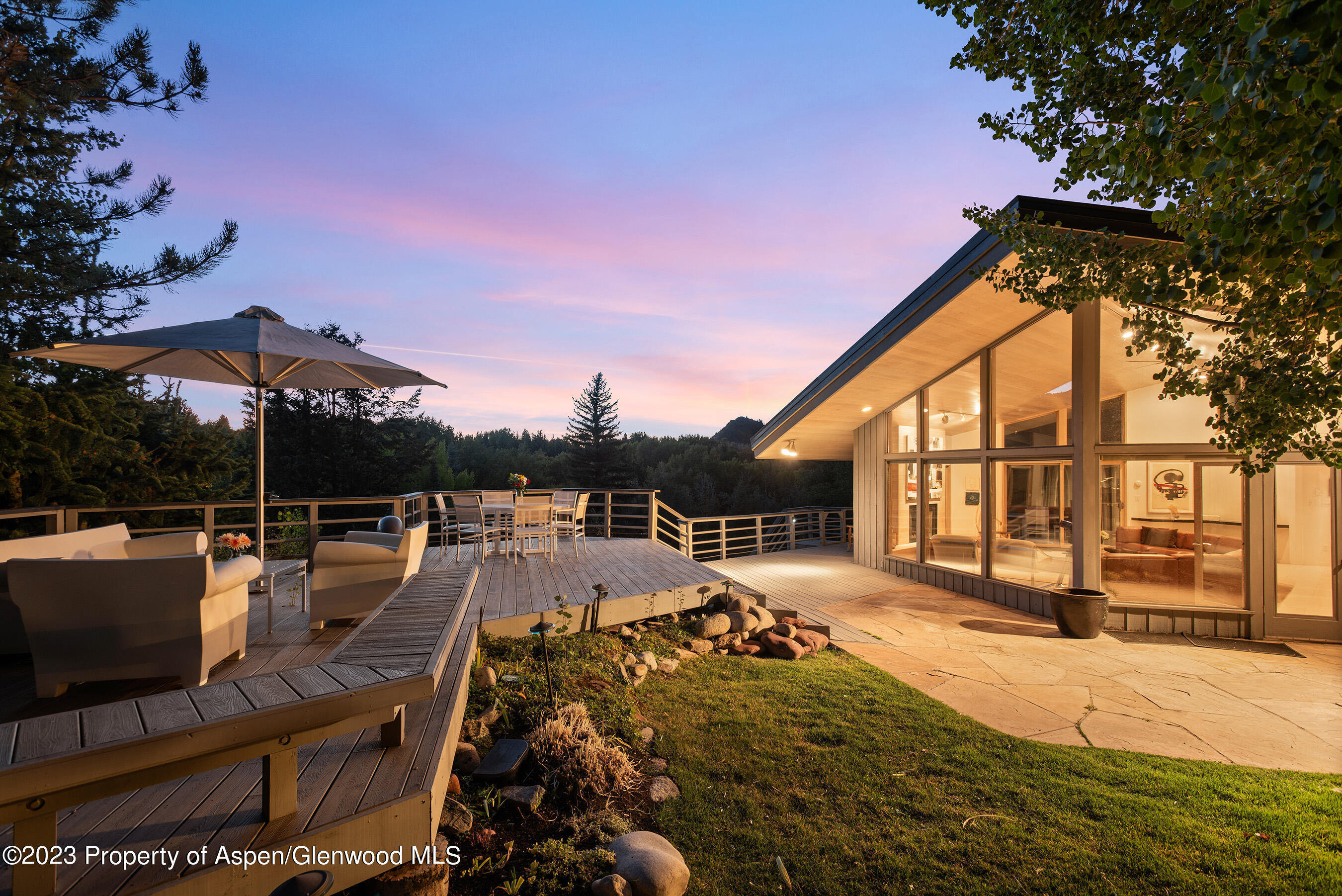 Aspen, Colorado 81611, United States, 4 Bedrooms Bedrooms, ,6 BathroomsBathrooms,Residential,Active,69733