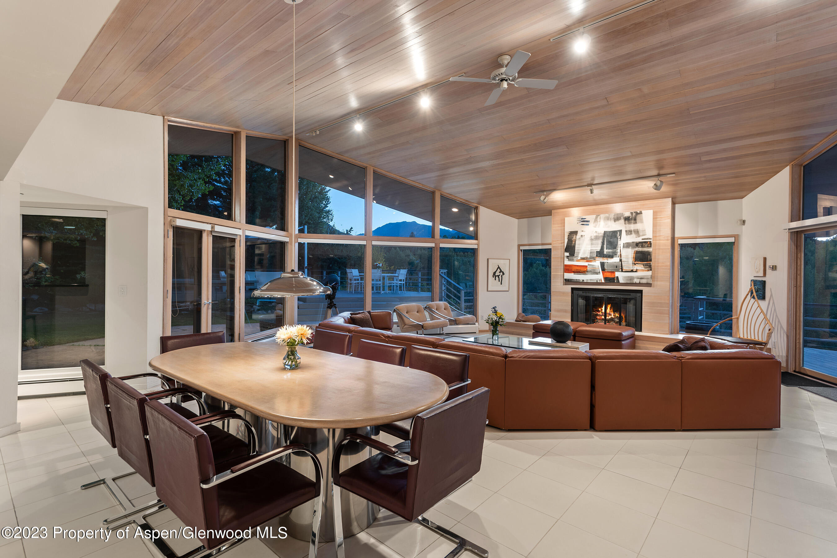 Aspen, Colorado 81611, United States, 4 Bedrooms Bedrooms, ,6 BathroomsBathrooms,Residential,Active,69733