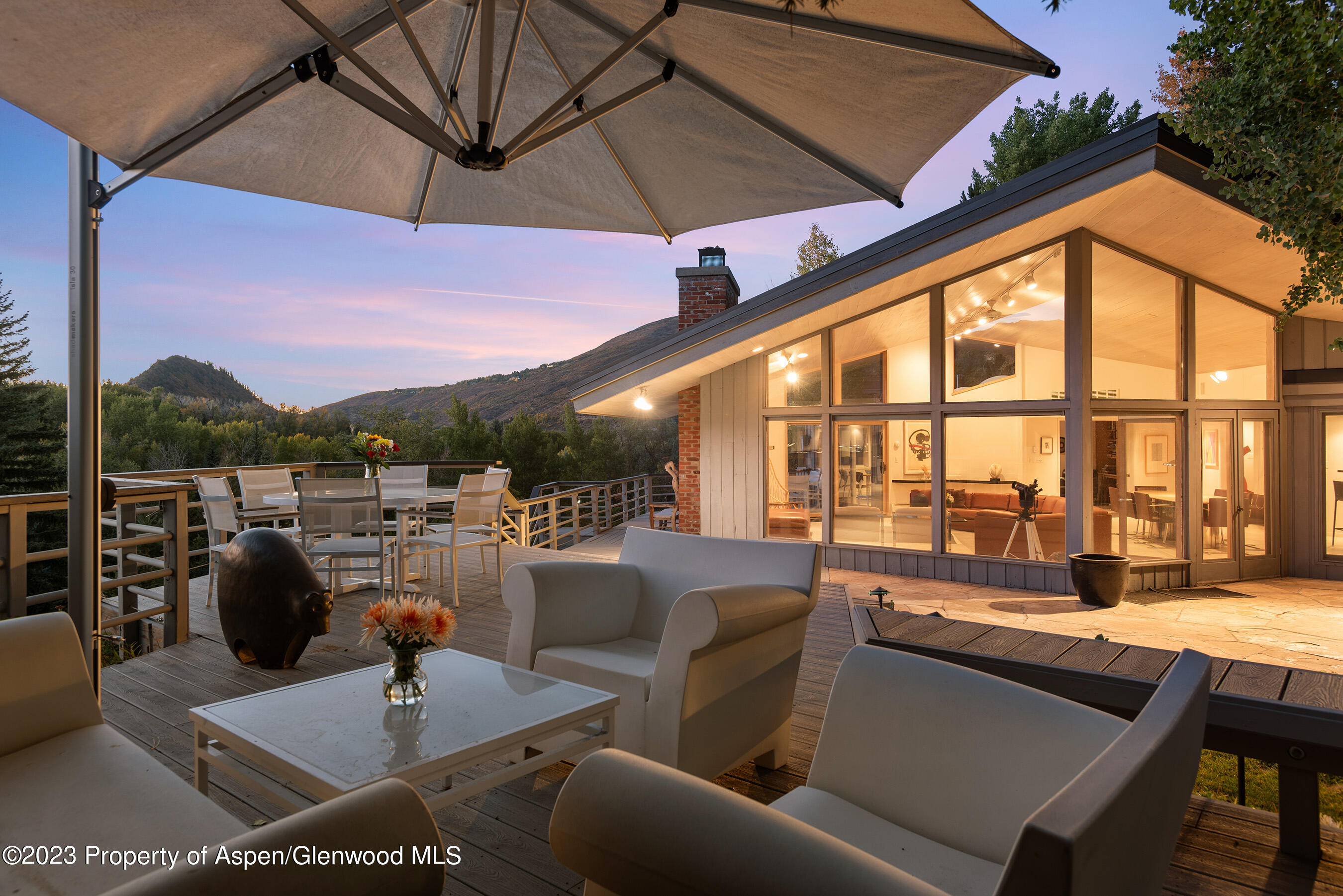 Aspen, Colorado 81611, United States, 4 Bedrooms Bedrooms, ,6 BathroomsBathrooms,Residential,Active,69733