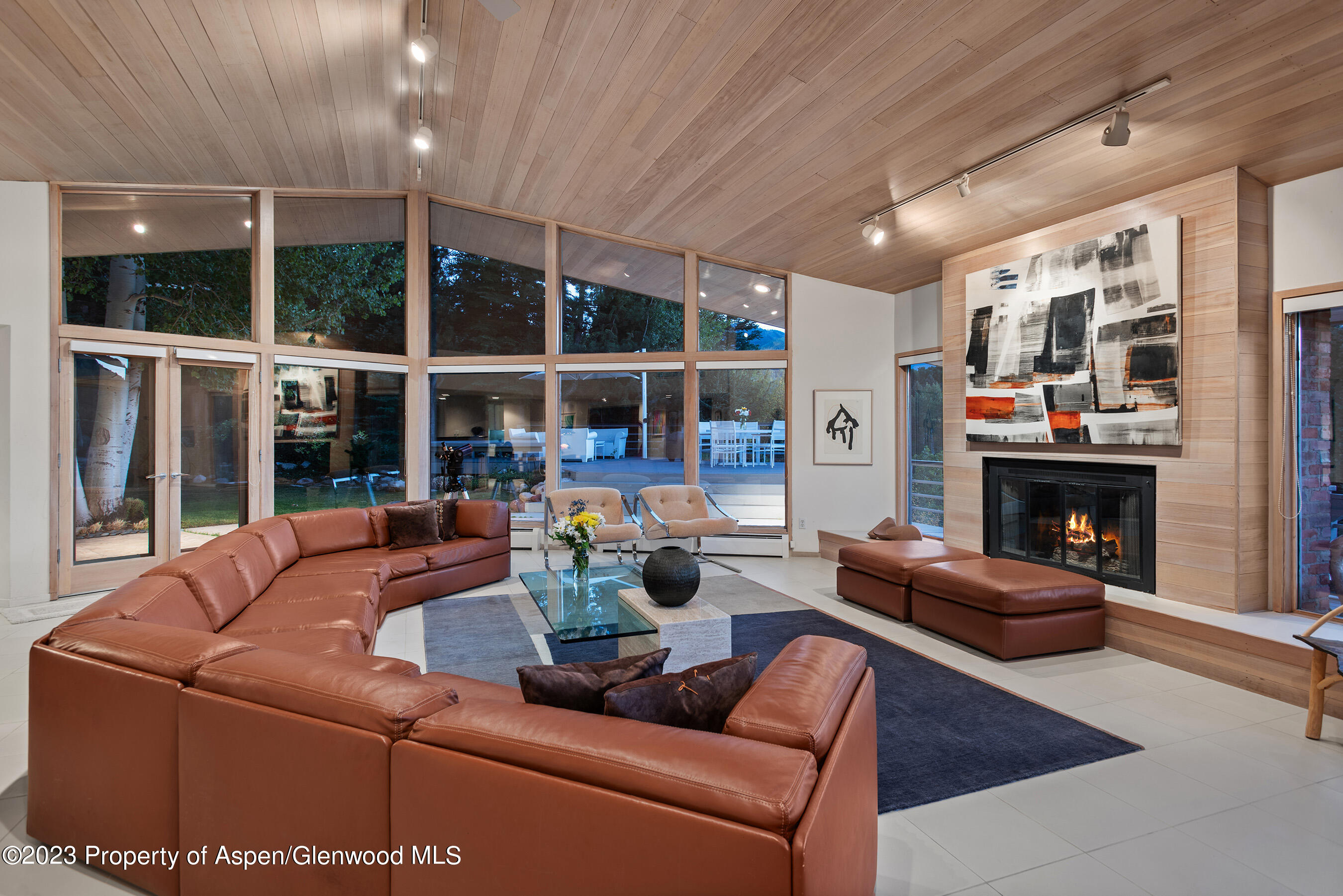 Aspen, Colorado 81611, United States, 4 Bedrooms Bedrooms, ,6 BathroomsBathrooms,Residential,Active,69733