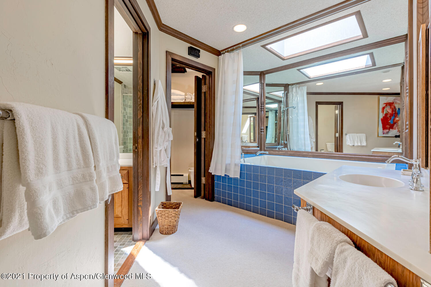 Aspen, Colorado 81611, United States, 3 Bedrooms Bedrooms, ,4 BathroomsBathrooms,Residential,Active,75558