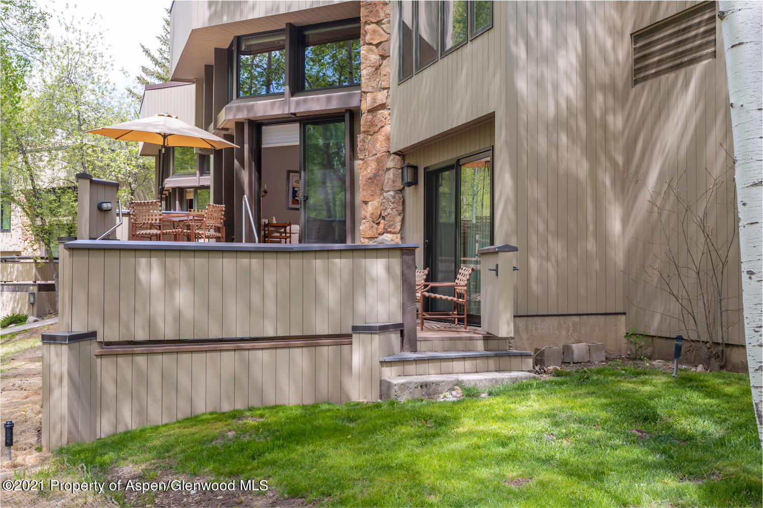 Aspen, Colorado 81611, United States, 3 Bedrooms Bedrooms, ,4 BathroomsBathrooms,Residential,Active,75558