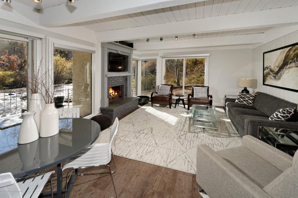 1039 E COOPER AVE APT 27, ASPEN, CO 81611 - Image 8f7e27db3f78a19a3aa8a2e8d8a7bc2e/1473757548