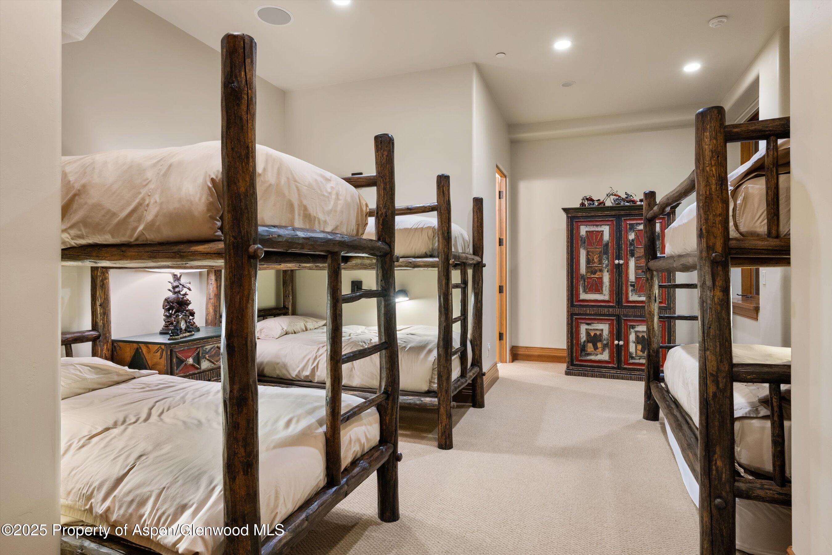 Aspen, Colorado 81611, United States, 8 Bedrooms Bedrooms, ,9 BathroomsBathrooms,Residential,Active,251559