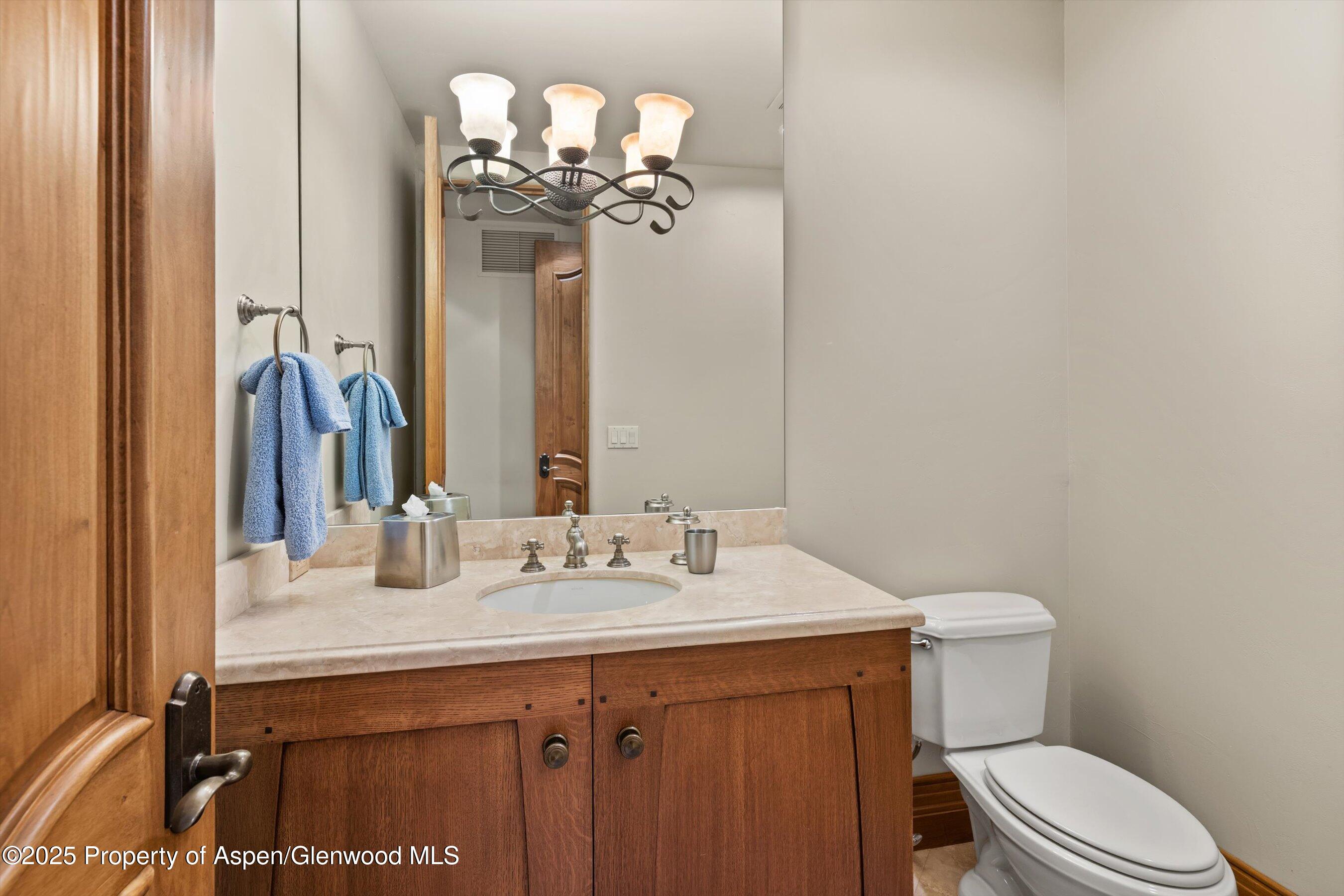 Aspen, Colorado 81611, United States, 8 Bedrooms Bedrooms, ,9 BathroomsBathrooms,Residential,Active,251559