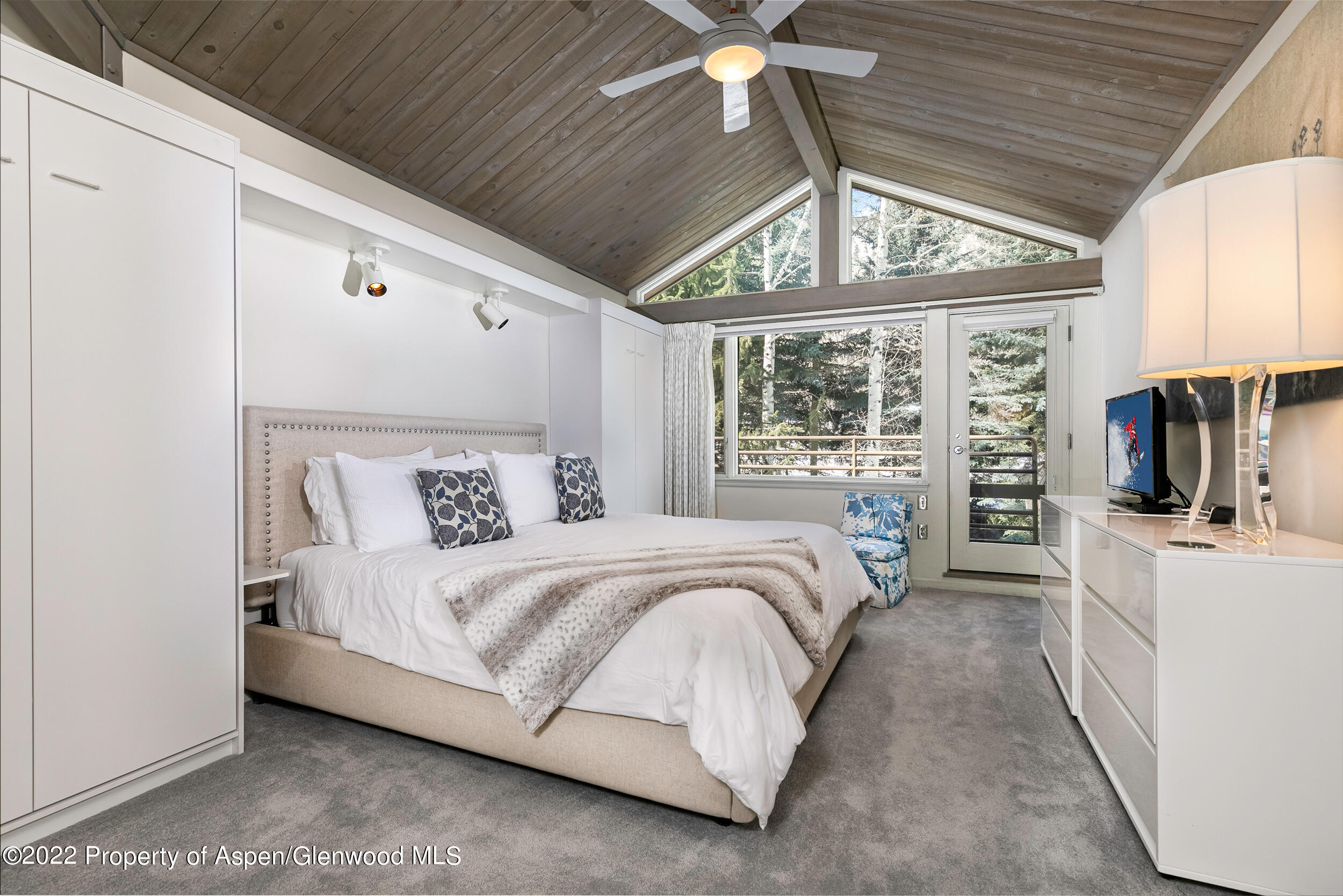 Aspen, Colorado 81611, United States, 3 Bedrooms Bedrooms, ,3 BathroomsBathrooms,Residential,Active,75563