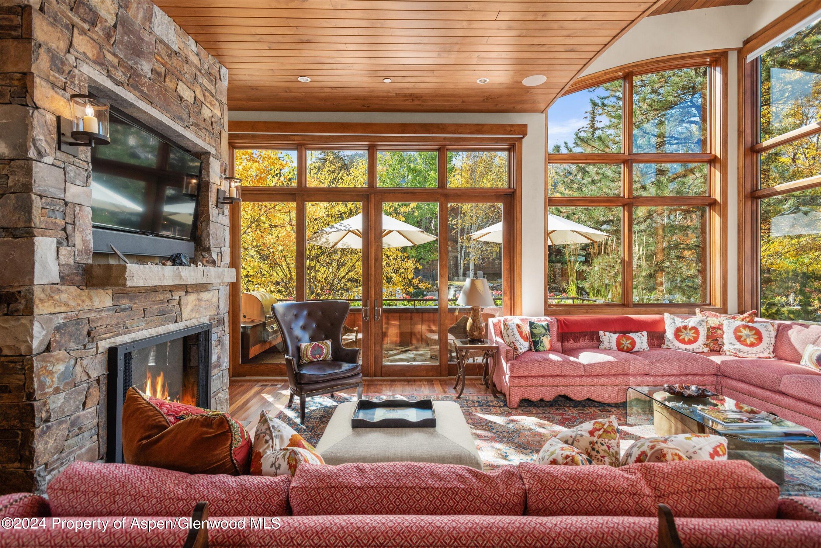 Aspen, Colorado 81611, United States, 5 Bedrooms Bedrooms, ,7 BathroomsBathrooms,Residential,Active,37016