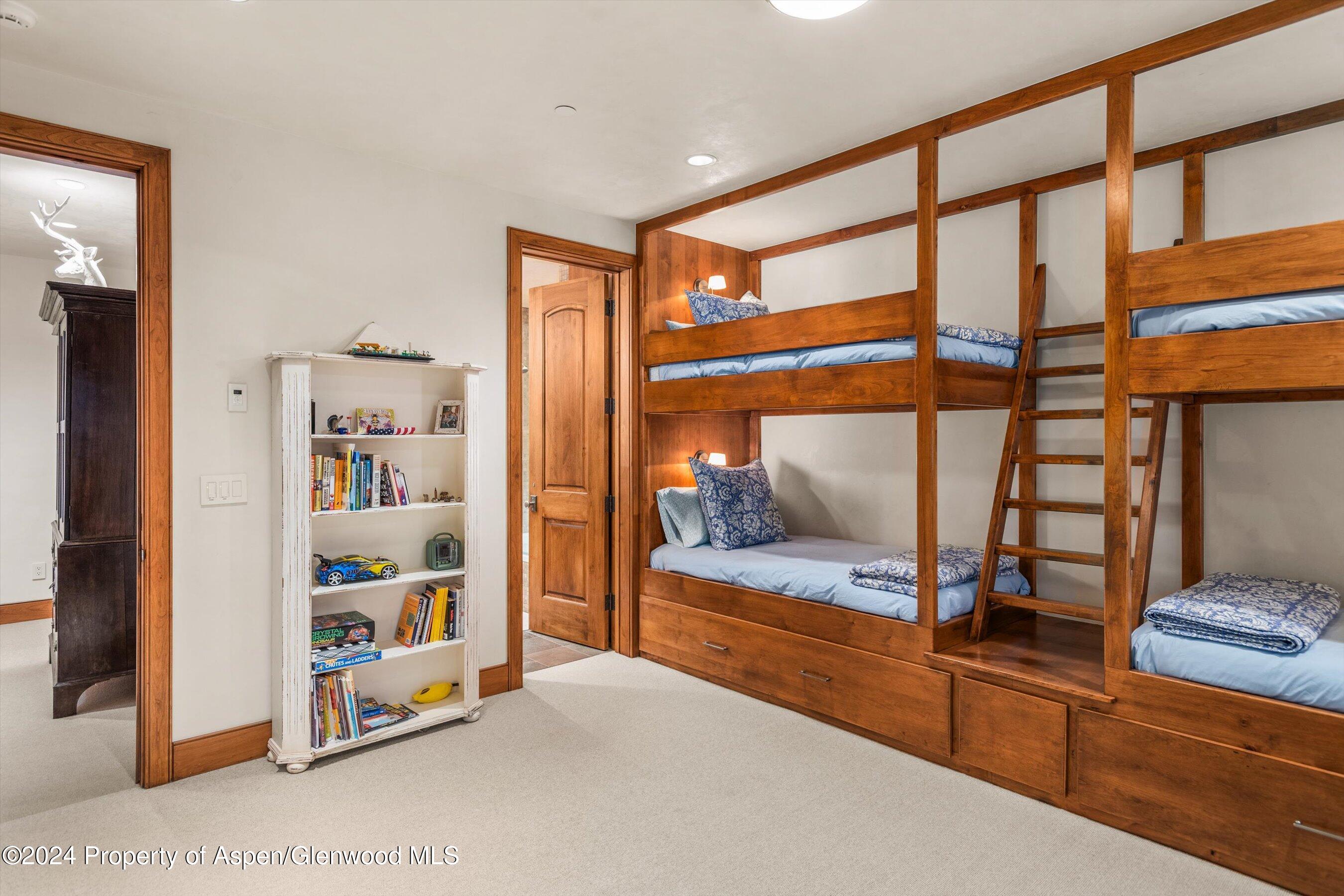 Aspen, Colorado 81611, United States, 5 Bedrooms Bedrooms, ,7 BathroomsBathrooms,Residential,Active,37016