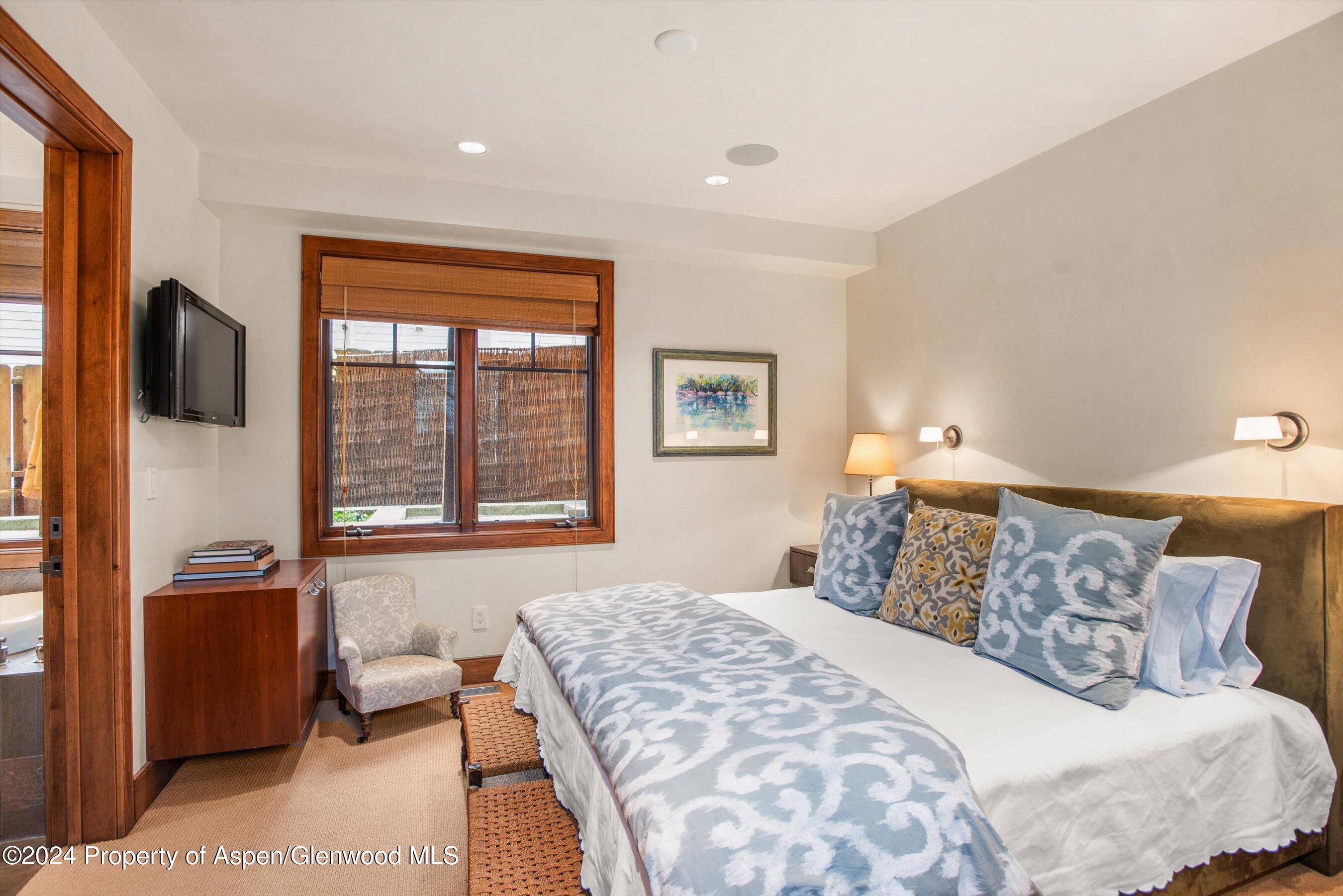 Aspen, Colorado 81611, United States, 5 Bedrooms Bedrooms, ,7 BathroomsBathrooms,Residential,Active,37016