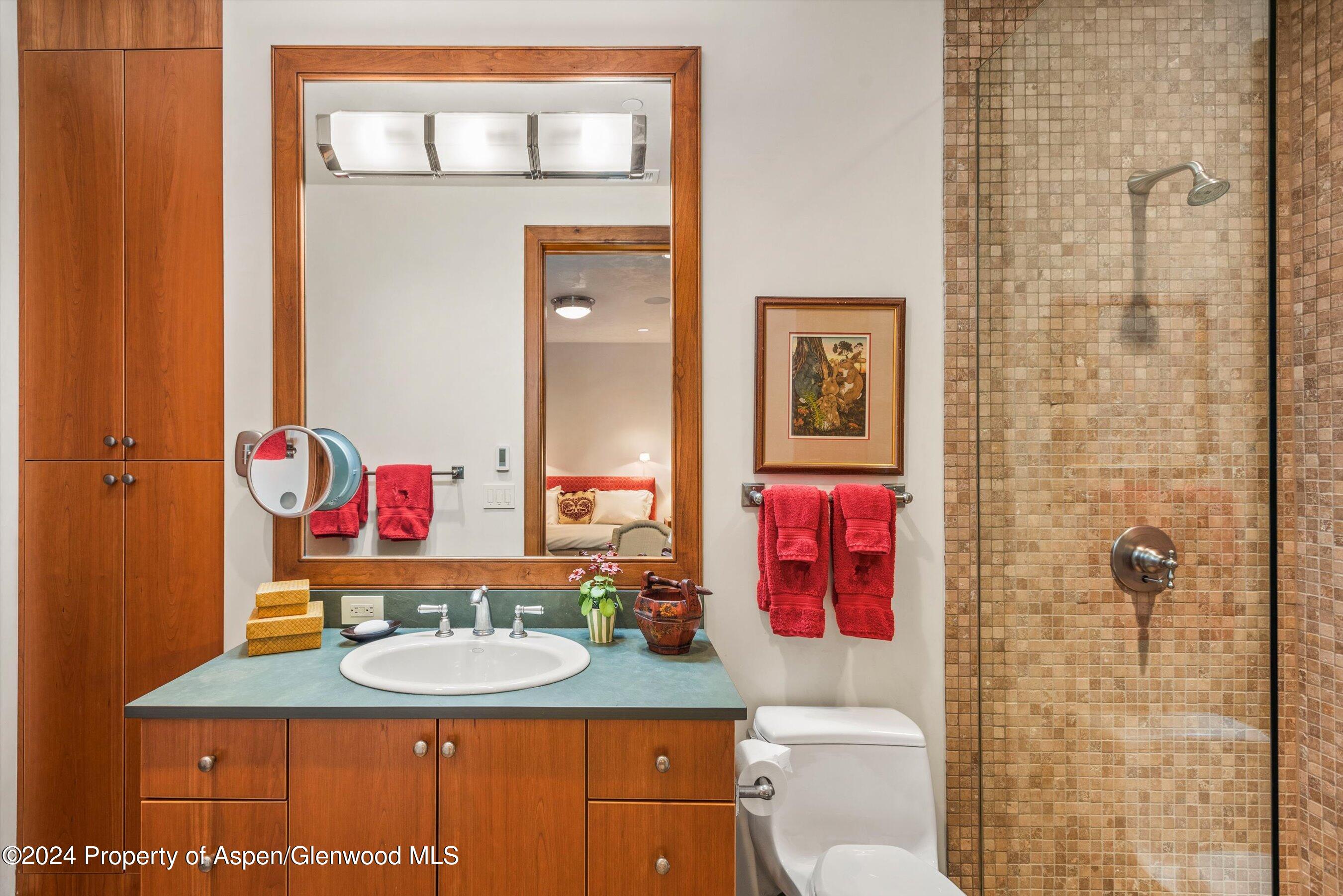 Aspen, Colorado 81611, United States, 5 Bedrooms Bedrooms, ,7 BathroomsBathrooms,Residential,Active,37016