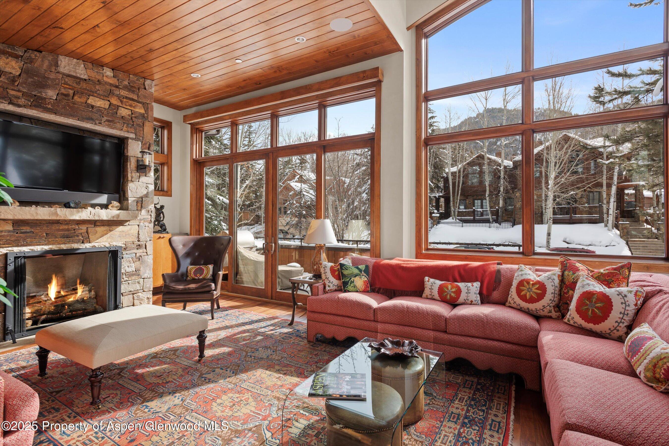 Aspen, Colorado 81611, United States, 5 Bedrooms Bedrooms, ,7 BathroomsBathrooms,Residential,Active,37016