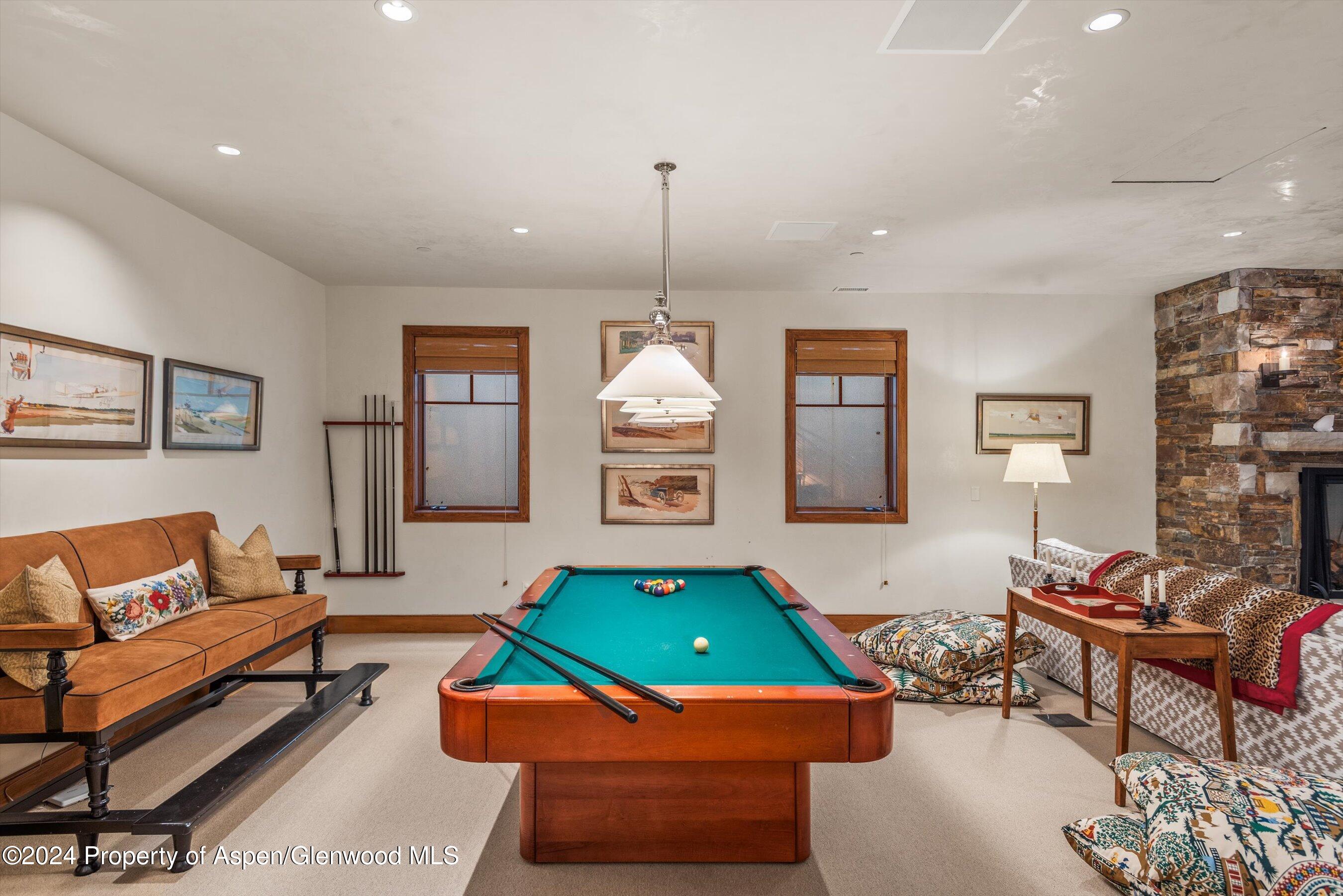 Aspen, Colorado 81611, United States, 5 Bedrooms Bedrooms, ,7 BathroomsBathrooms,Residential,Active,37016