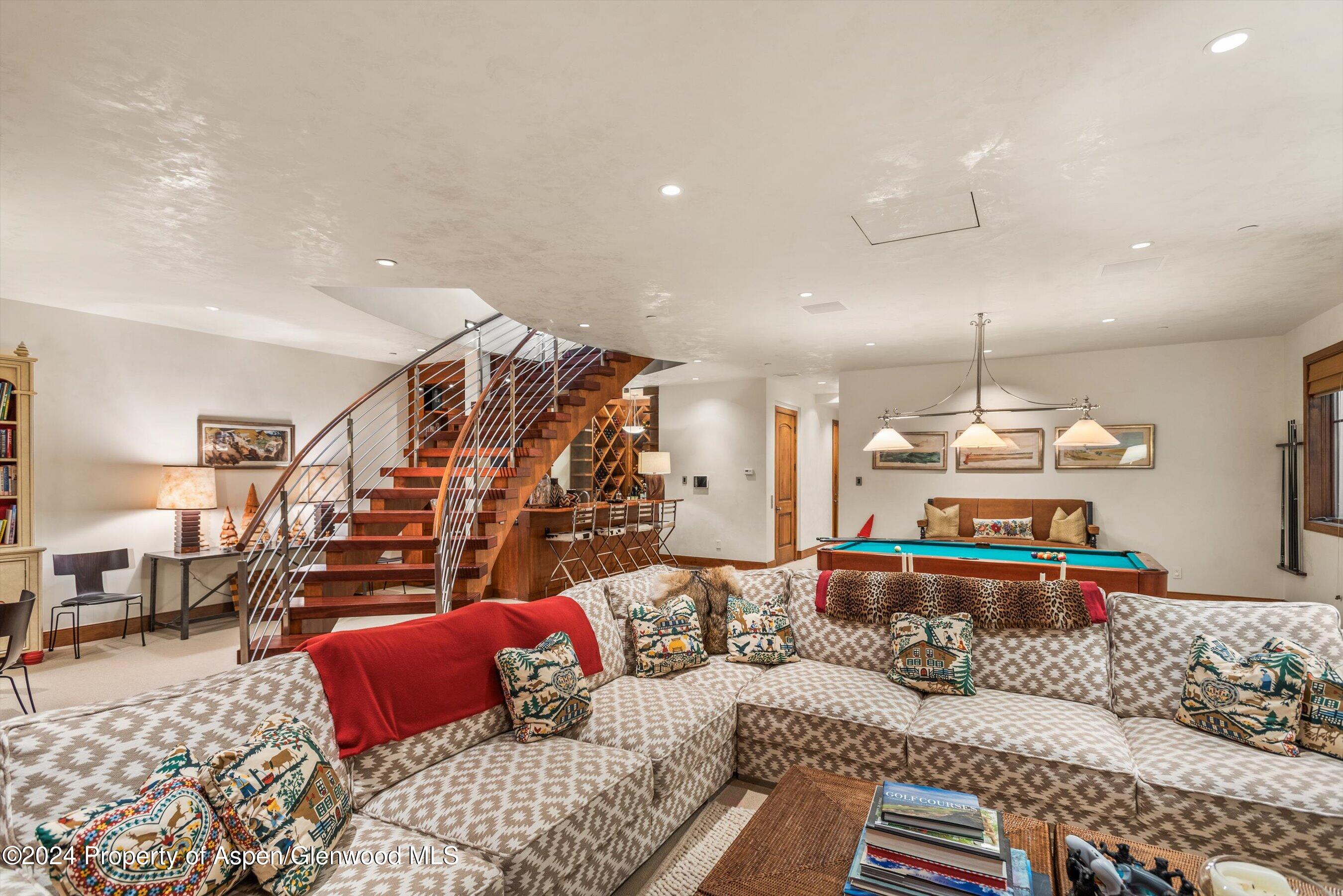 Aspen, Colorado 81611, United States, 5 Bedrooms Bedrooms, ,7 BathroomsBathrooms,Residential,Active,37016