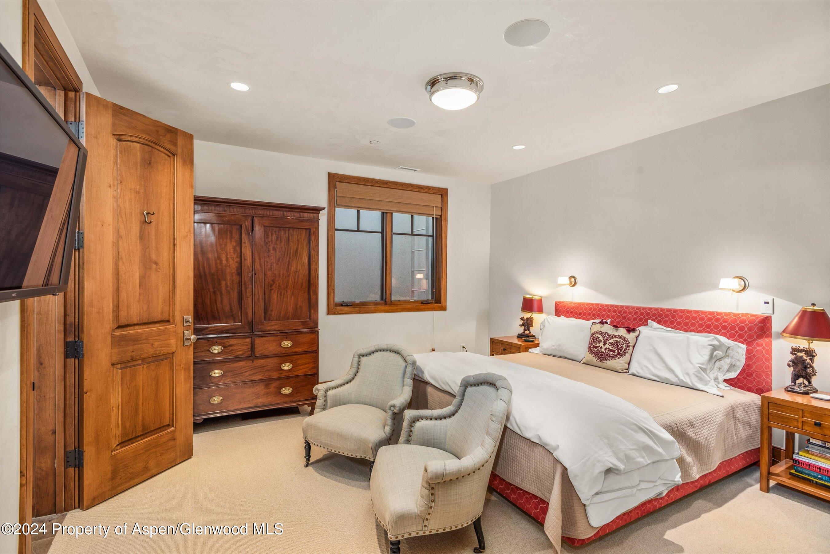 Aspen, Colorado 81611, United States, 5 Bedrooms Bedrooms, ,7 BathroomsBathrooms,Residential,Active,37016