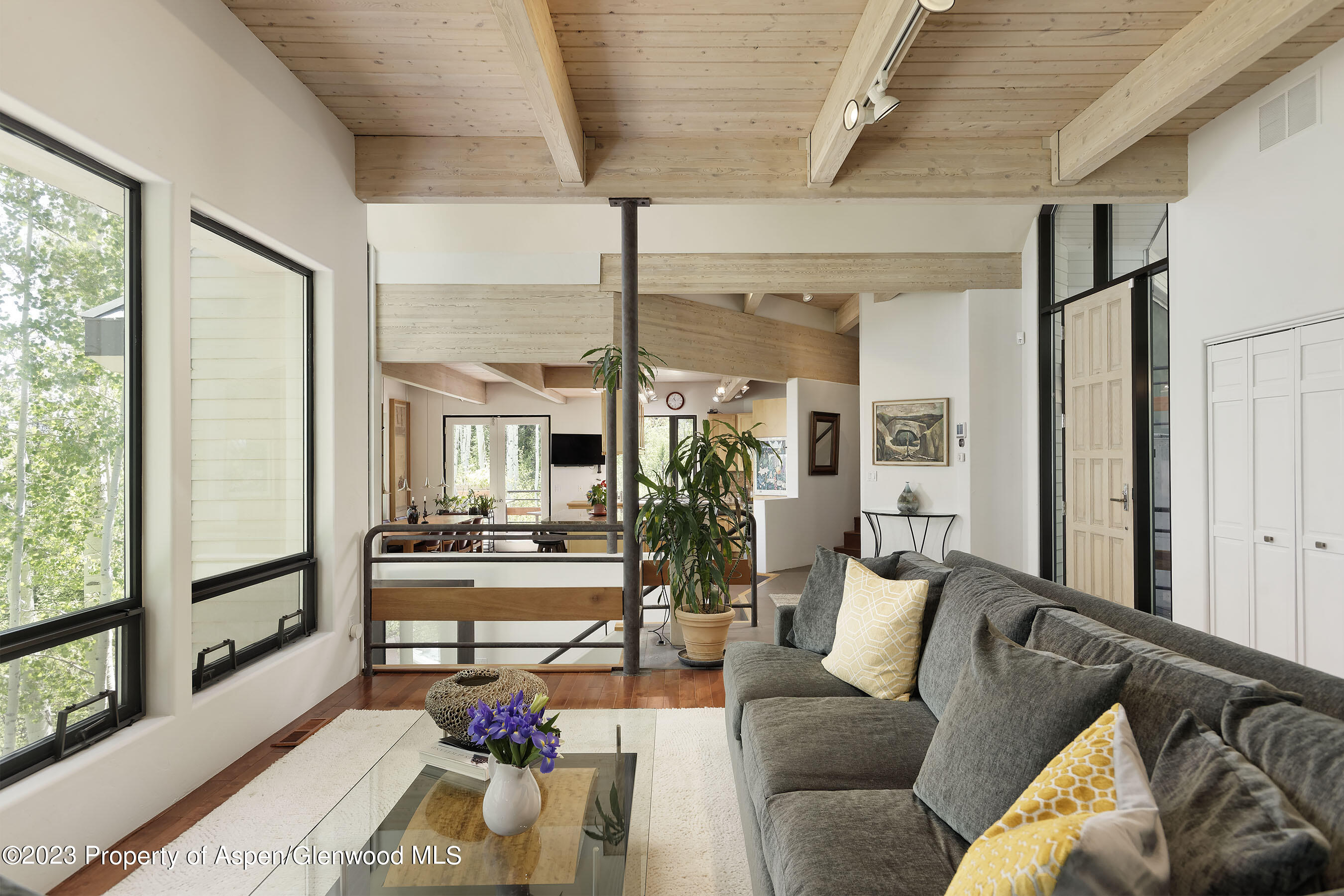 Snowmass Village, Colorado 81615, United States, 4 Bedrooms Bedrooms, ,5 BathroomsBathrooms,Residential,Active,72444