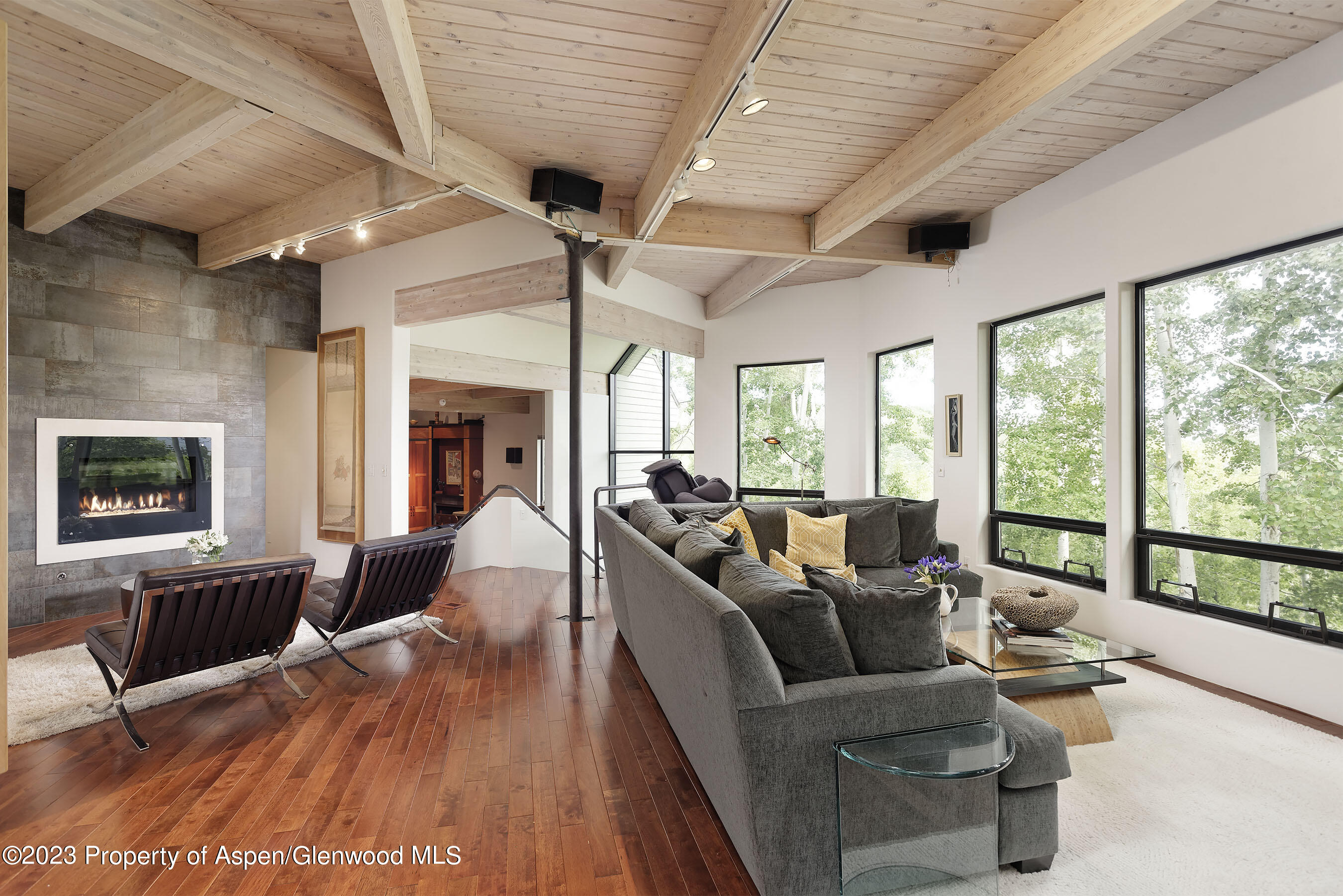 Snowmass Village, Colorado 81615, United States, 4 Bedrooms Bedrooms, ,5 BathroomsBathrooms,Residential,Active,72444